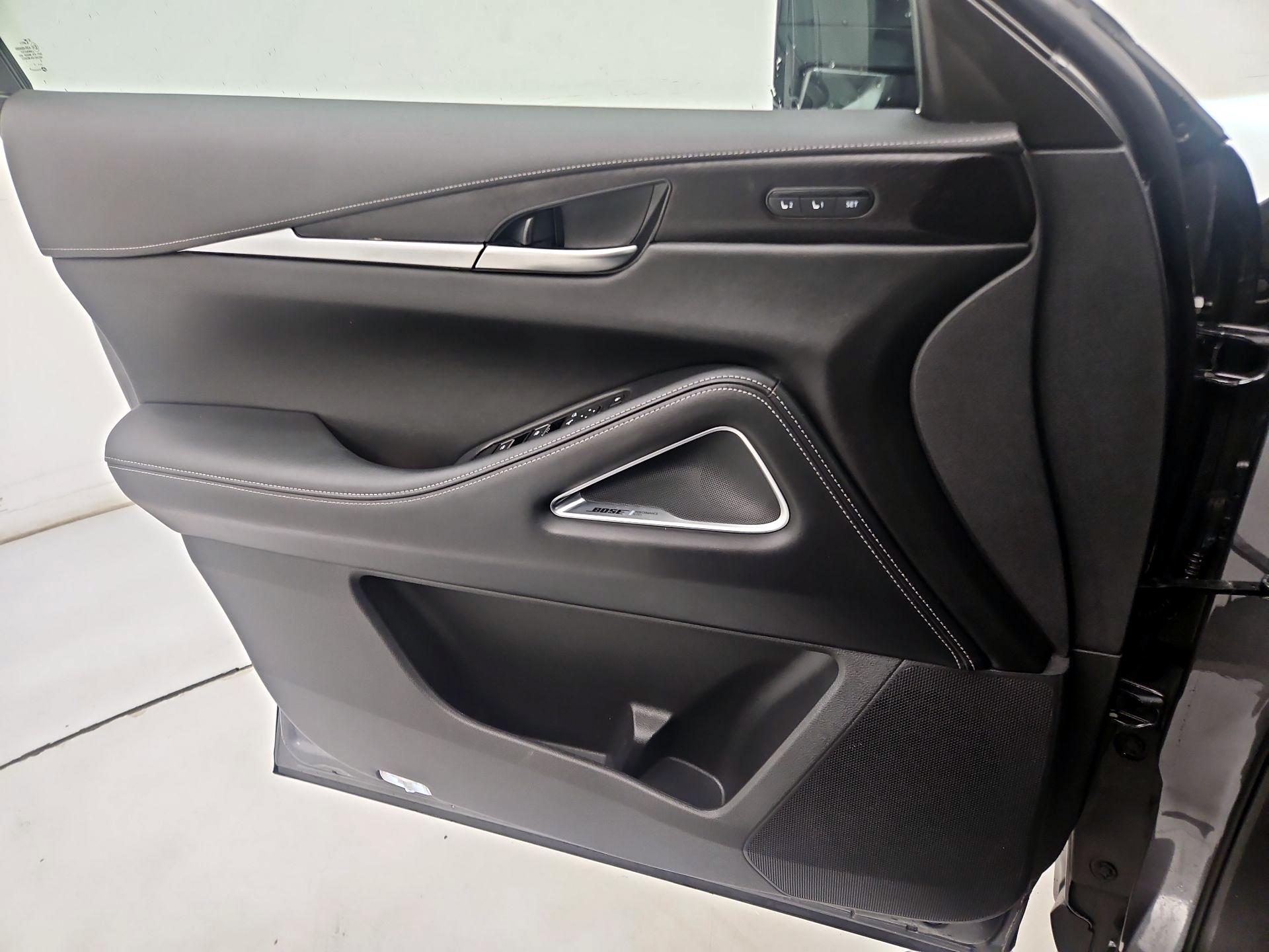 Thumbnail: 2023 INFINITI QX60 - 12