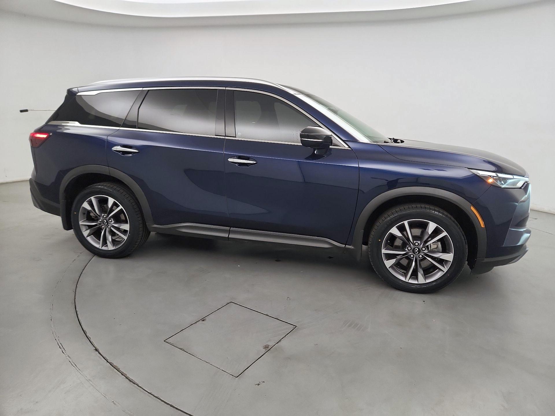 Thumbnail: 2022 INFINITI QX60 - 4