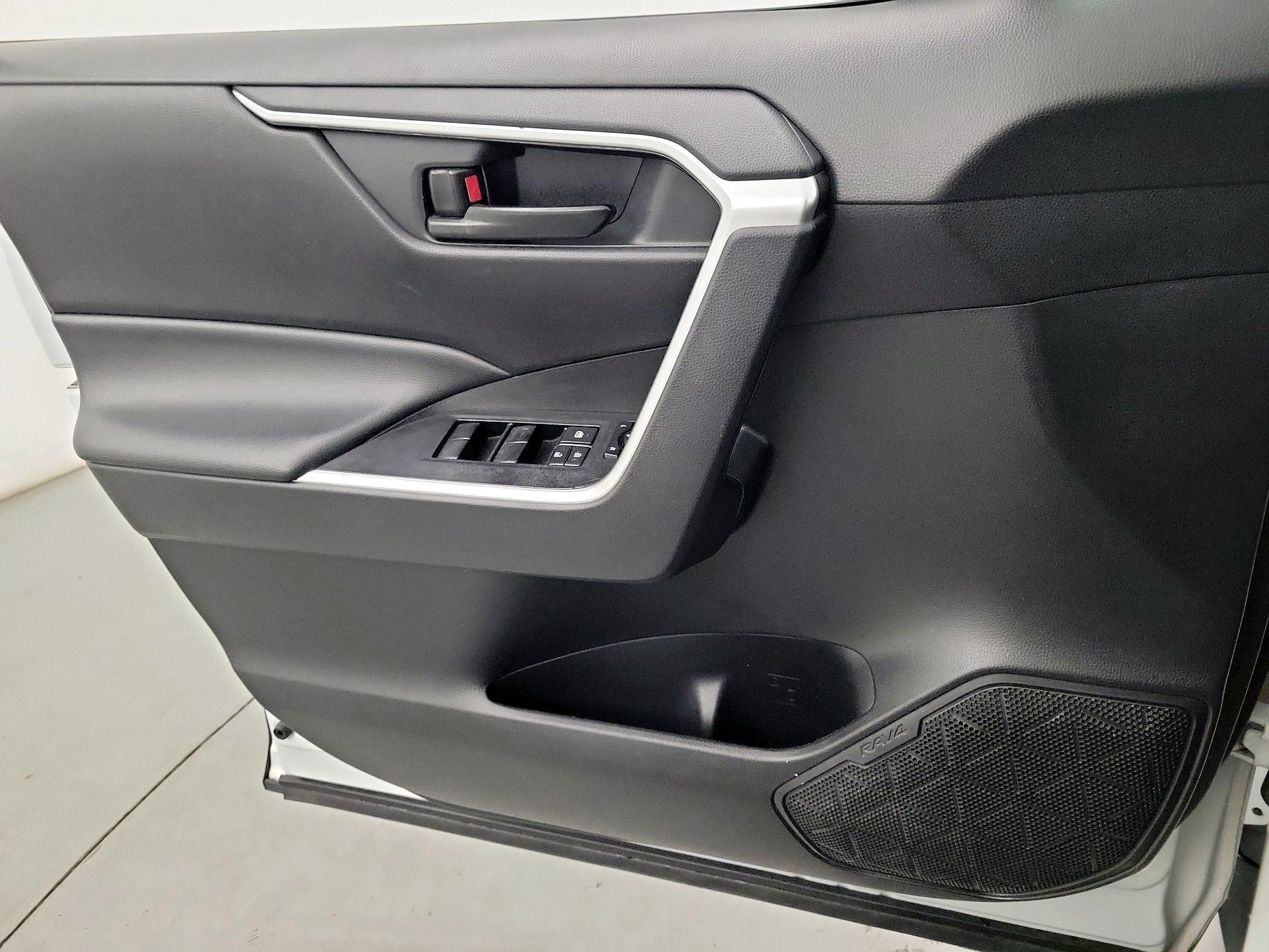 Thumbnail: 2023 Toyota RAV4 - 10