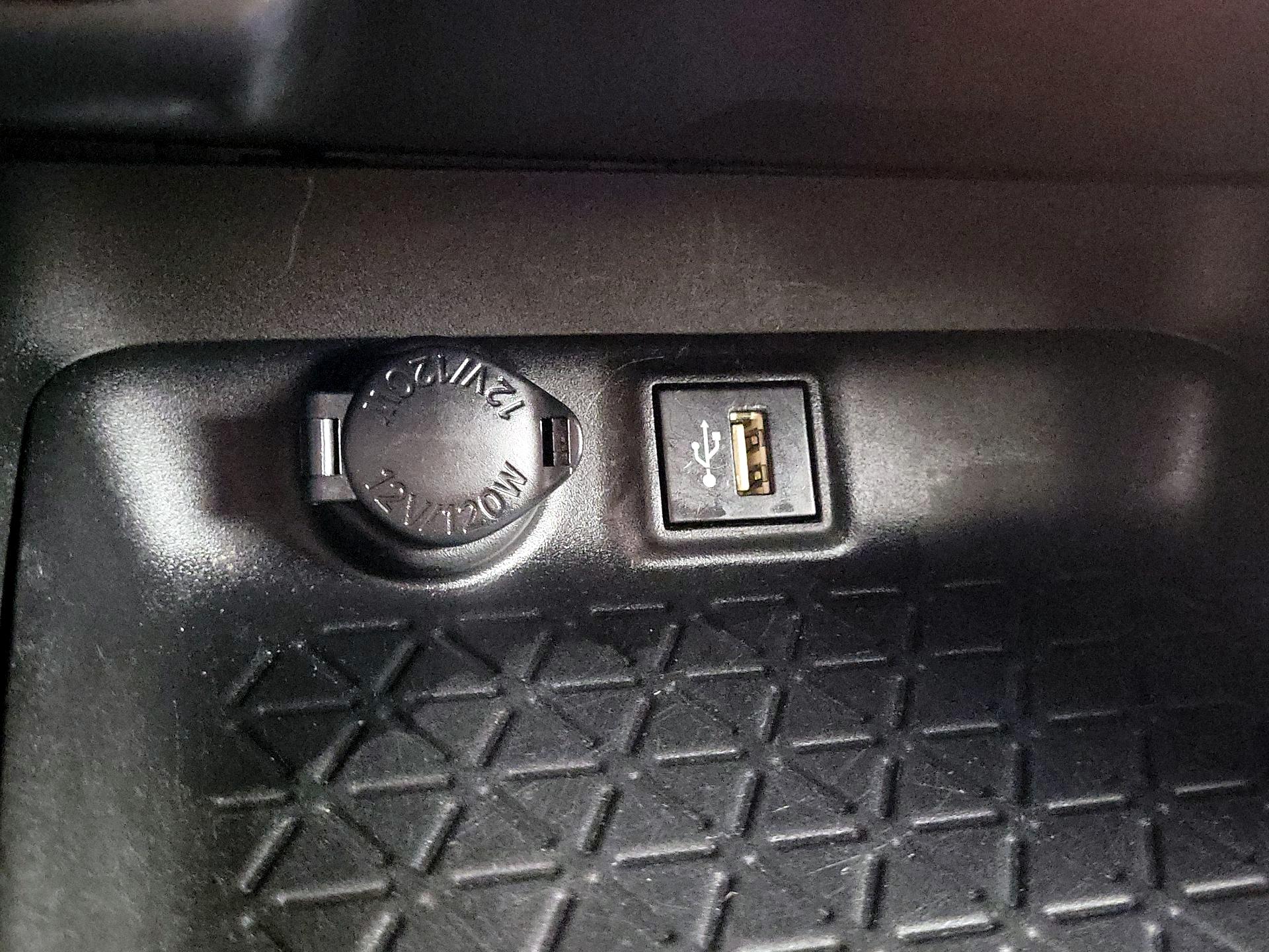 Thumbnail: 2023 Toyota RAV4 - 16