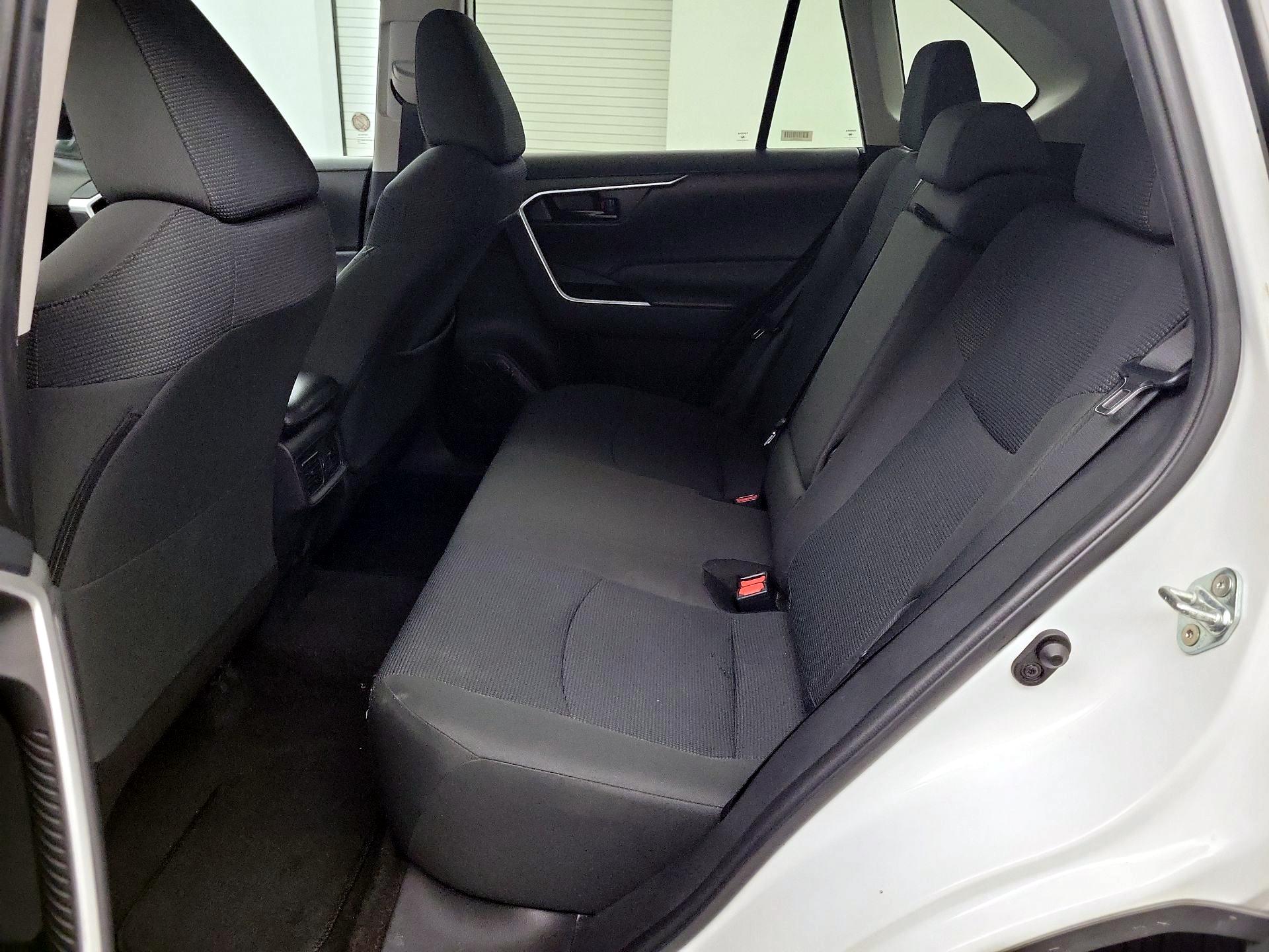 Thumbnail: 2023 Toyota RAV4 - 17