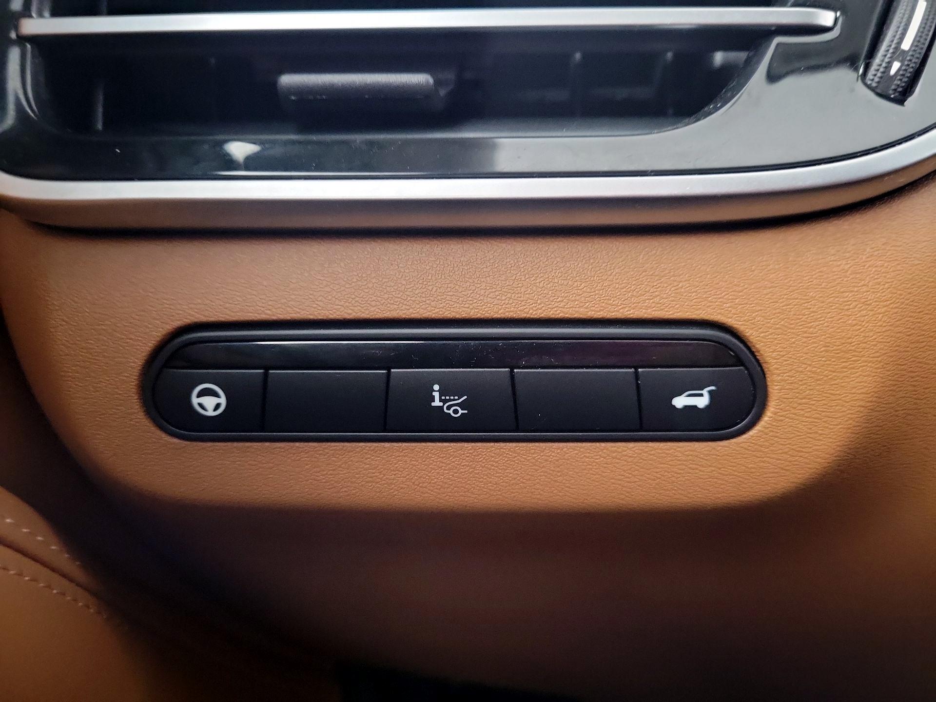 Thumbnail: 2023 INFINITI QX60 - 11