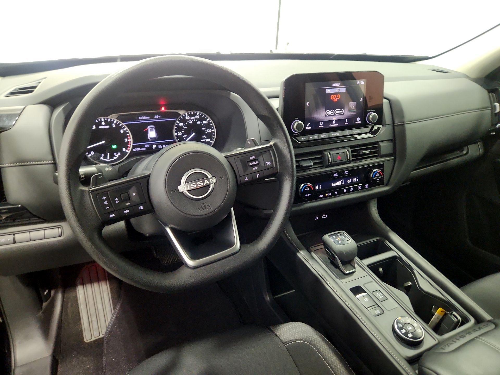 Thumbnail: 2024 Nissan Pathfinder - 9