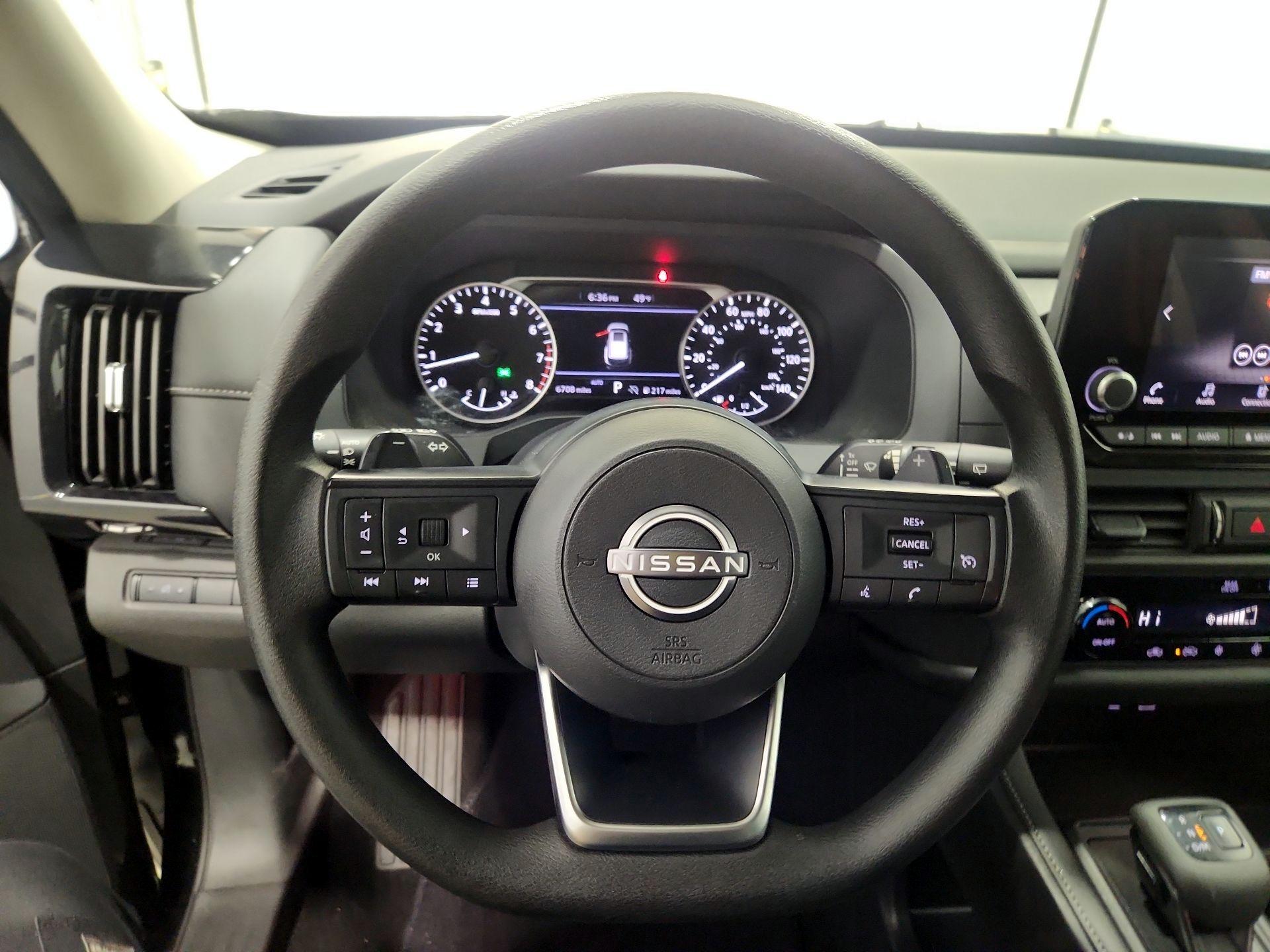 Thumbnail: 2024 Nissan Pathfinder - 10