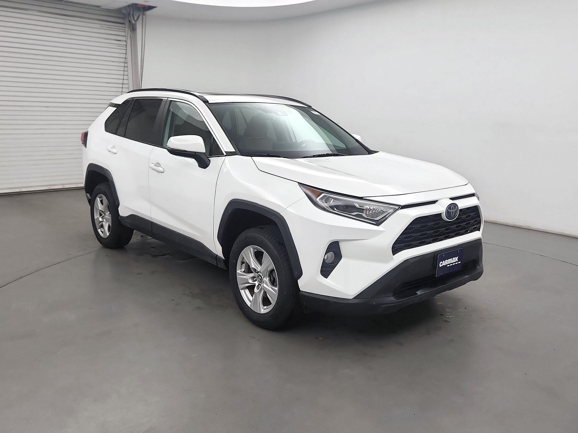 Thumbnail: 2020 Toyota RAV4 - 1