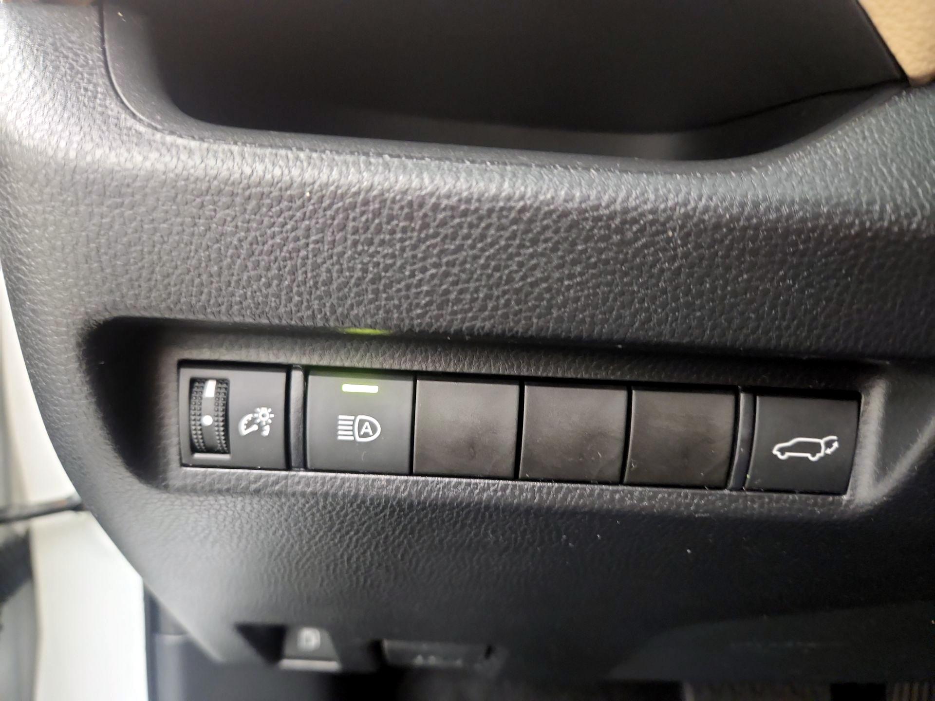 Thumbnail: 2020 Toyota RAV4 - 11