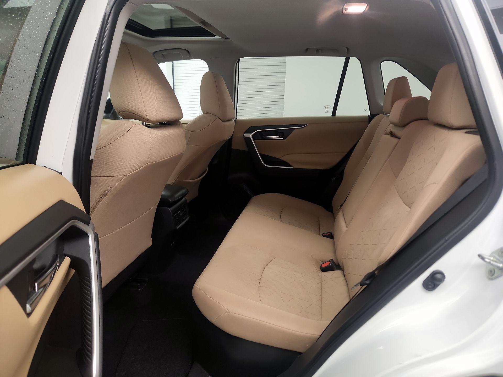 Thumbnail: 2020 Toyota RAV4 - 18