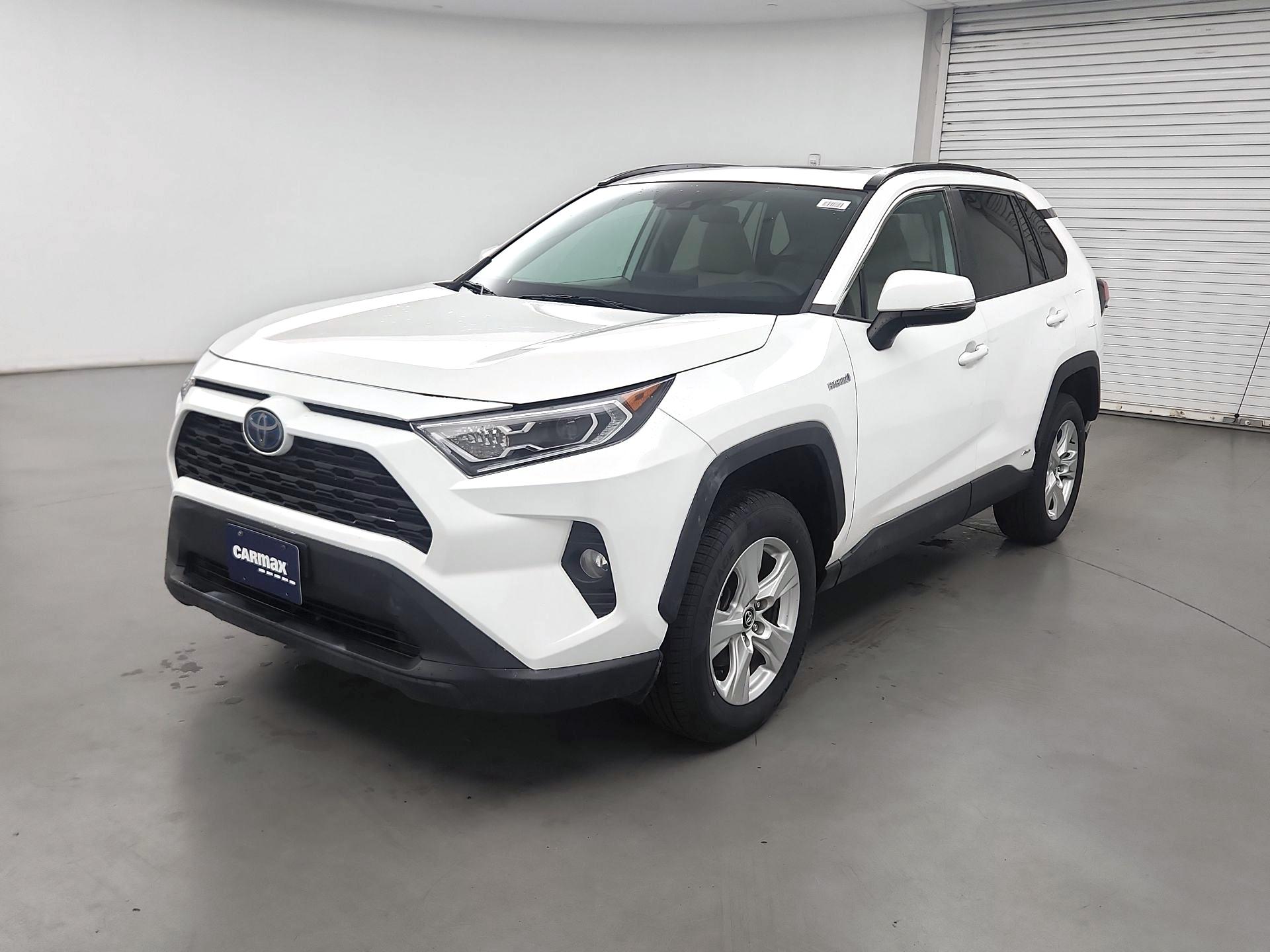 Thumbnail: 2020 Toyota RAV4 - 3