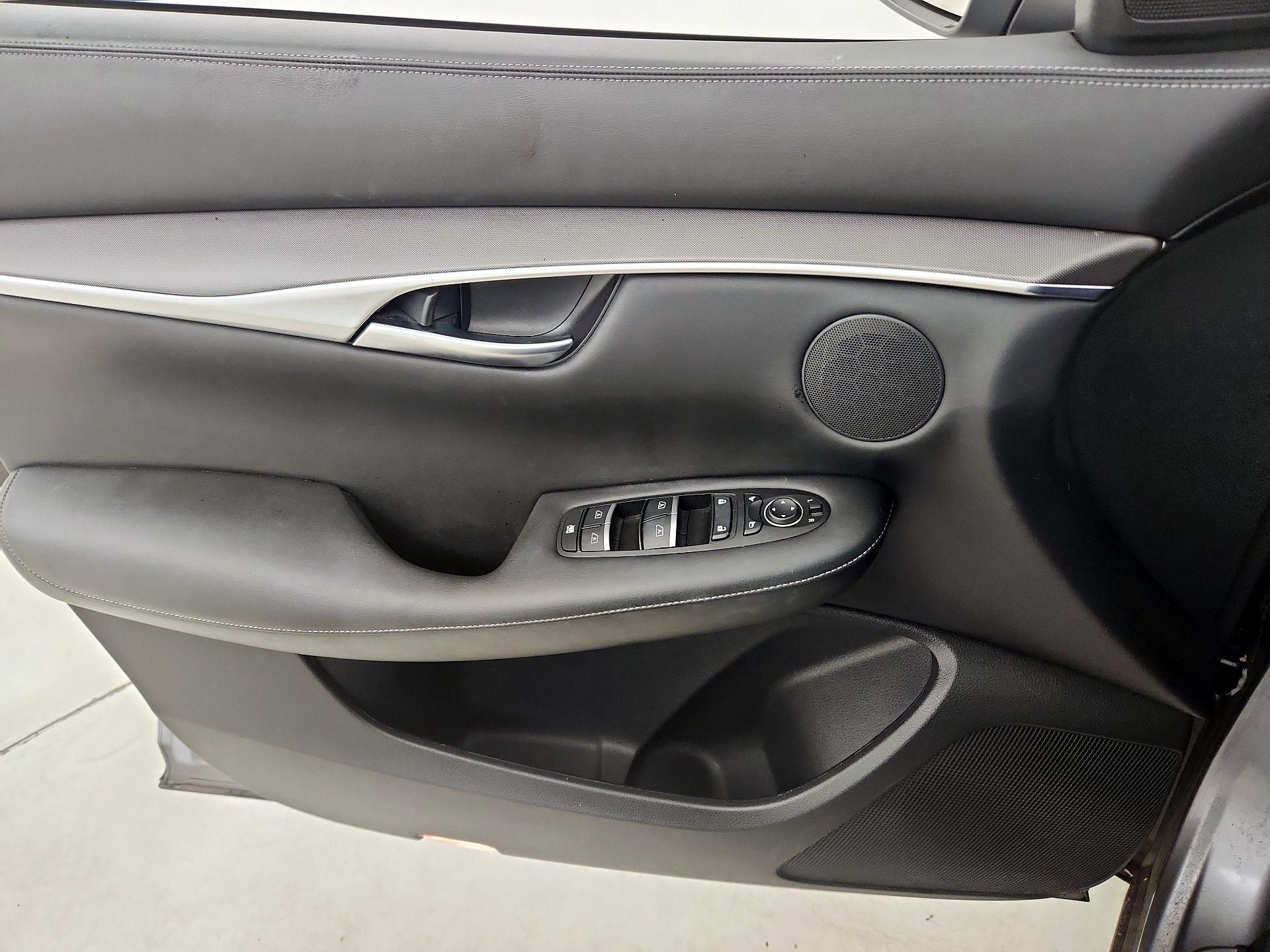 Thumbnail: 2022 INFINITI QX50 - 12