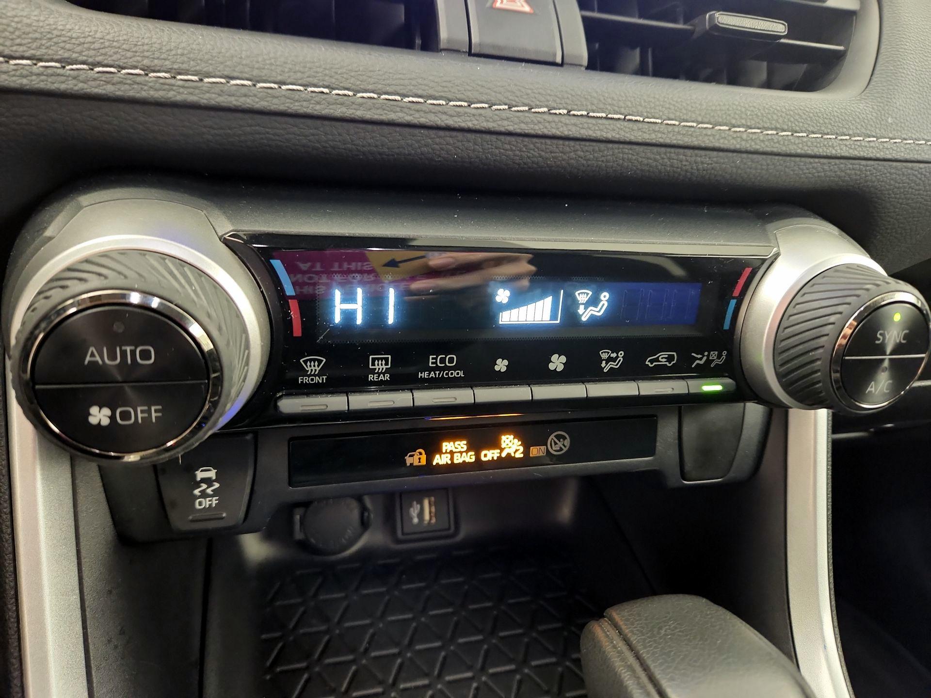 Thumbnail: 2024 Toyota RAV4 - 15