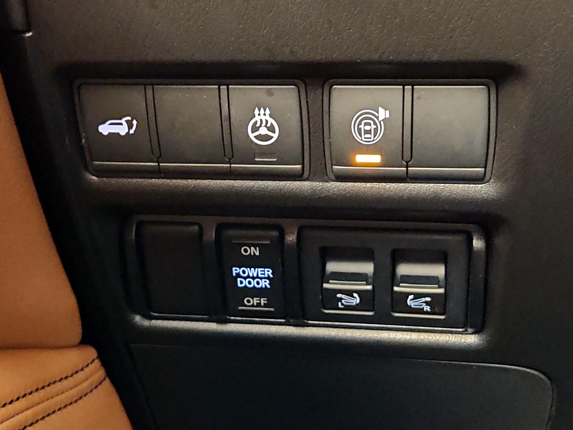 Thumbnail: 2022 INFINITI QX80 - 13