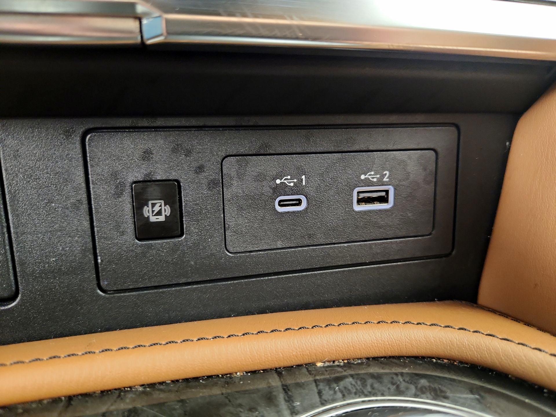 Thumbnail: 2022 INFINITI QX80 - 19