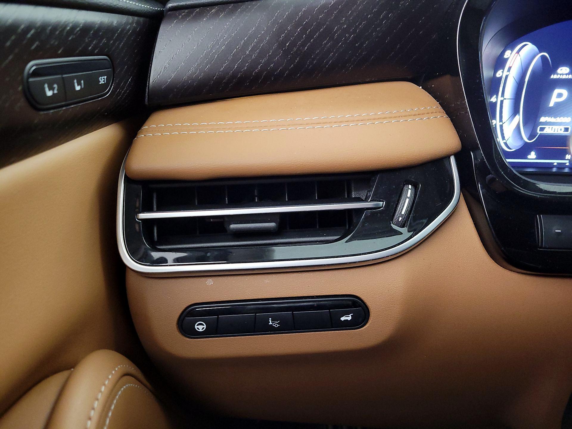 Thumbnail: 2023 INFINITI QX60 - 13