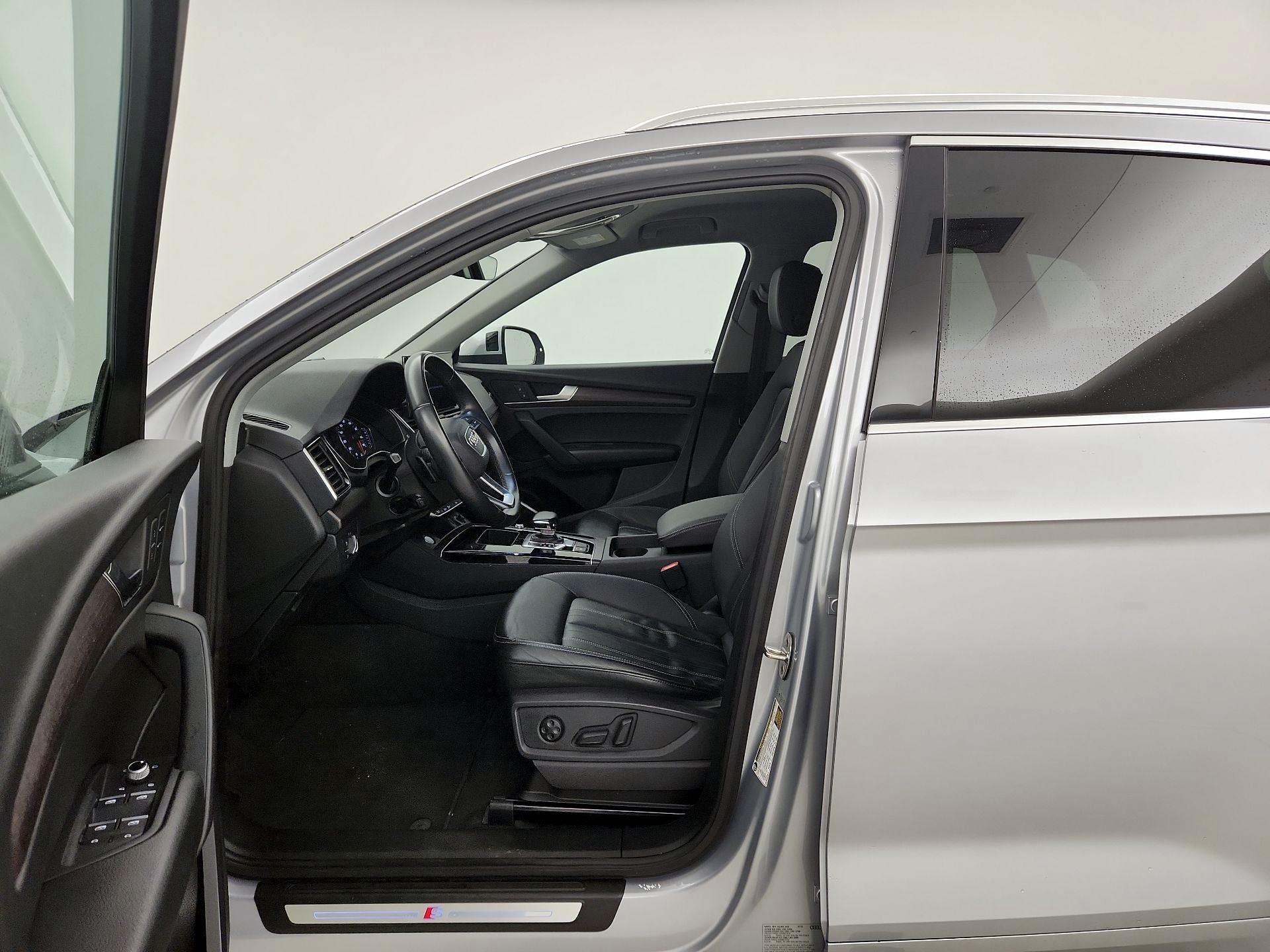 Thumbnail: 2023 Audi Q5 - 11