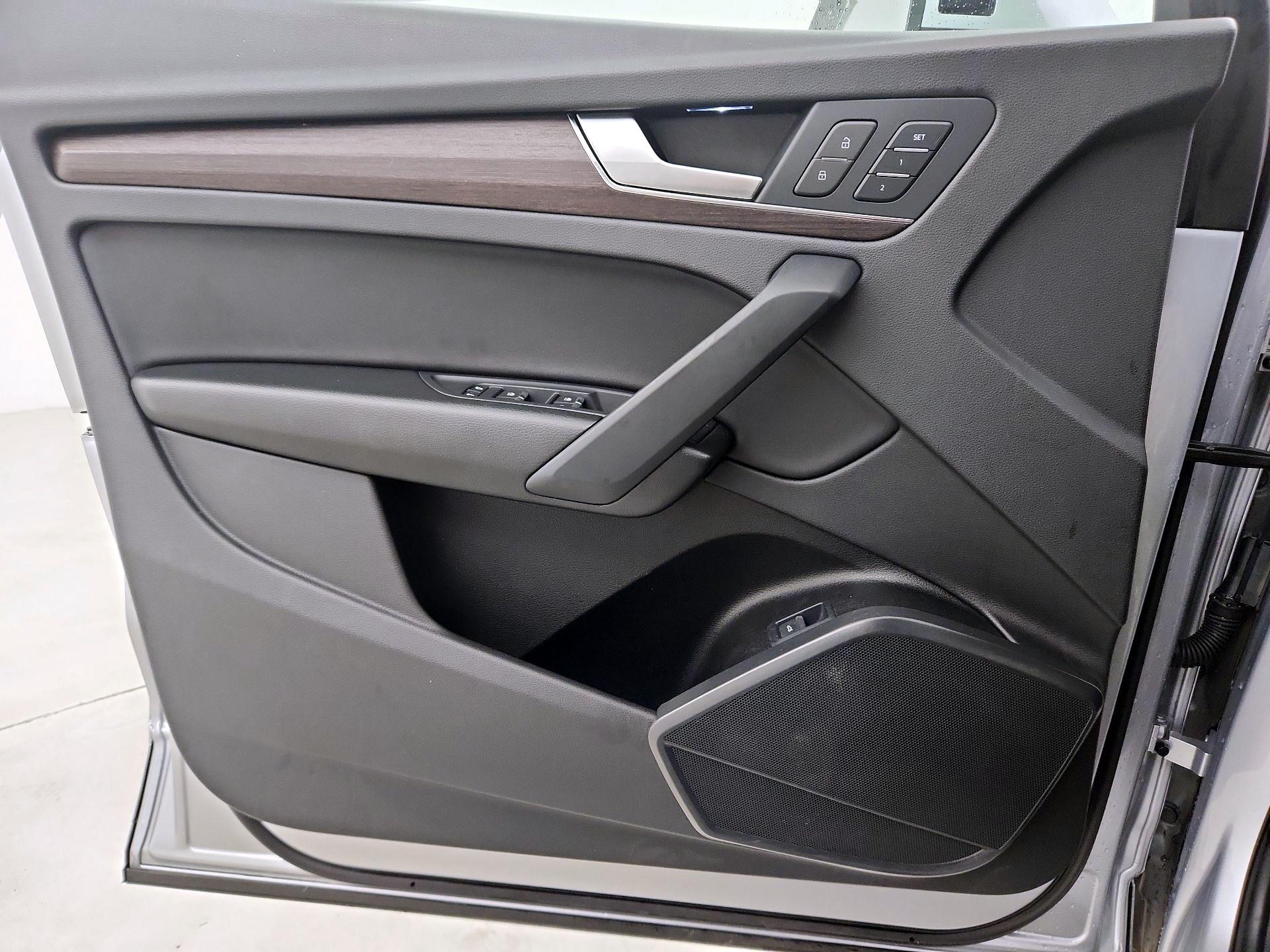 Thumbnail: 2023 Audi Q5 - 12