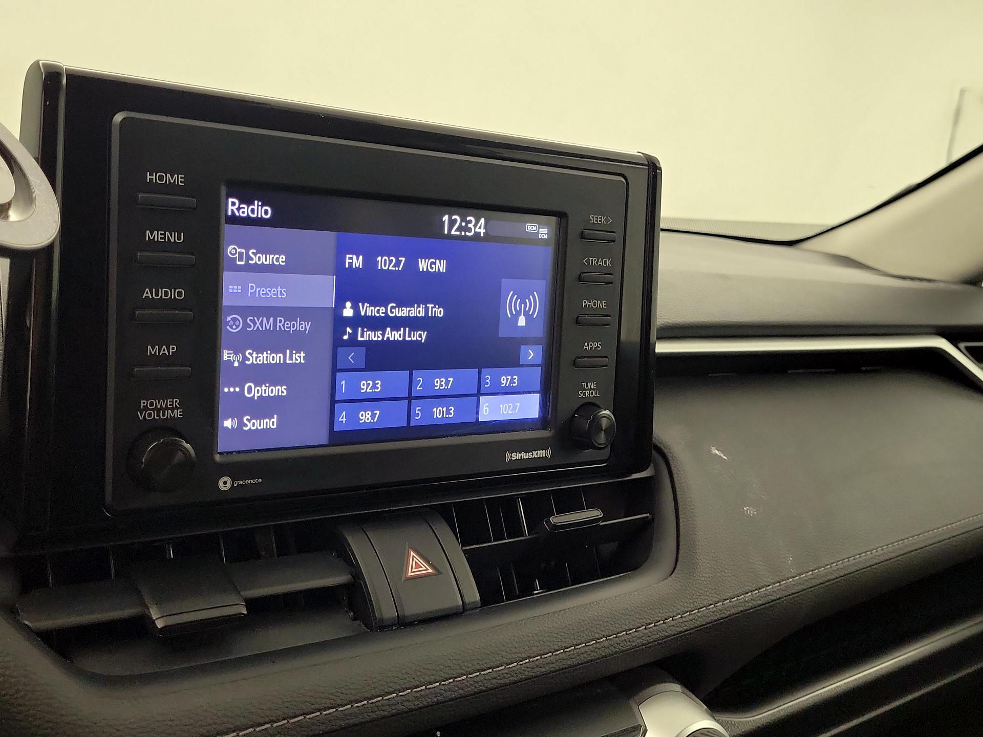 Thumbnail: 2021 Toyota RAV4 - 13