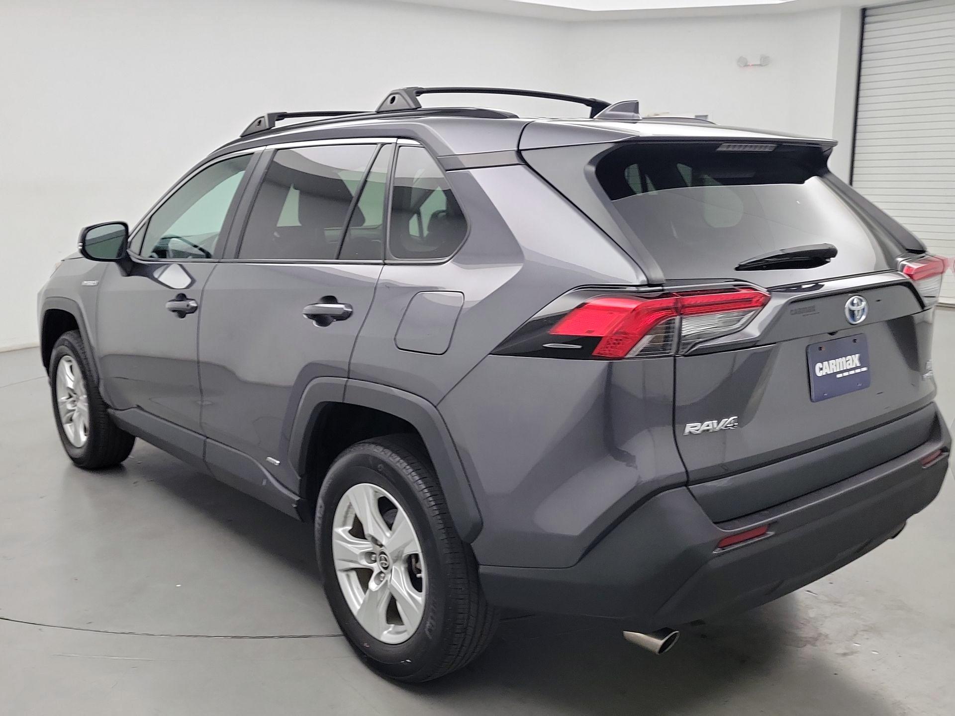 Thumbnail: 2021 Toyota RAV4 - 7