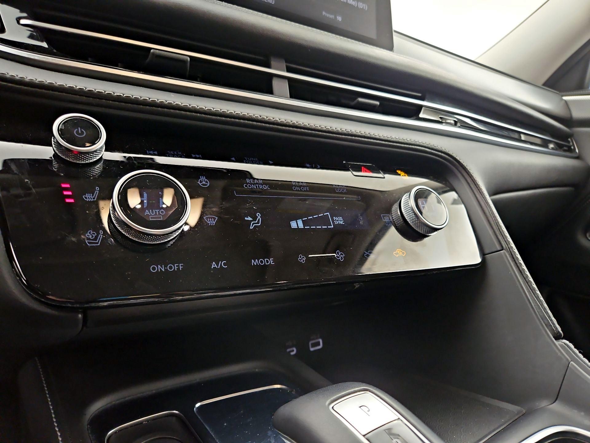 Thumbnail: 2022 INFINITI QX60 - 17