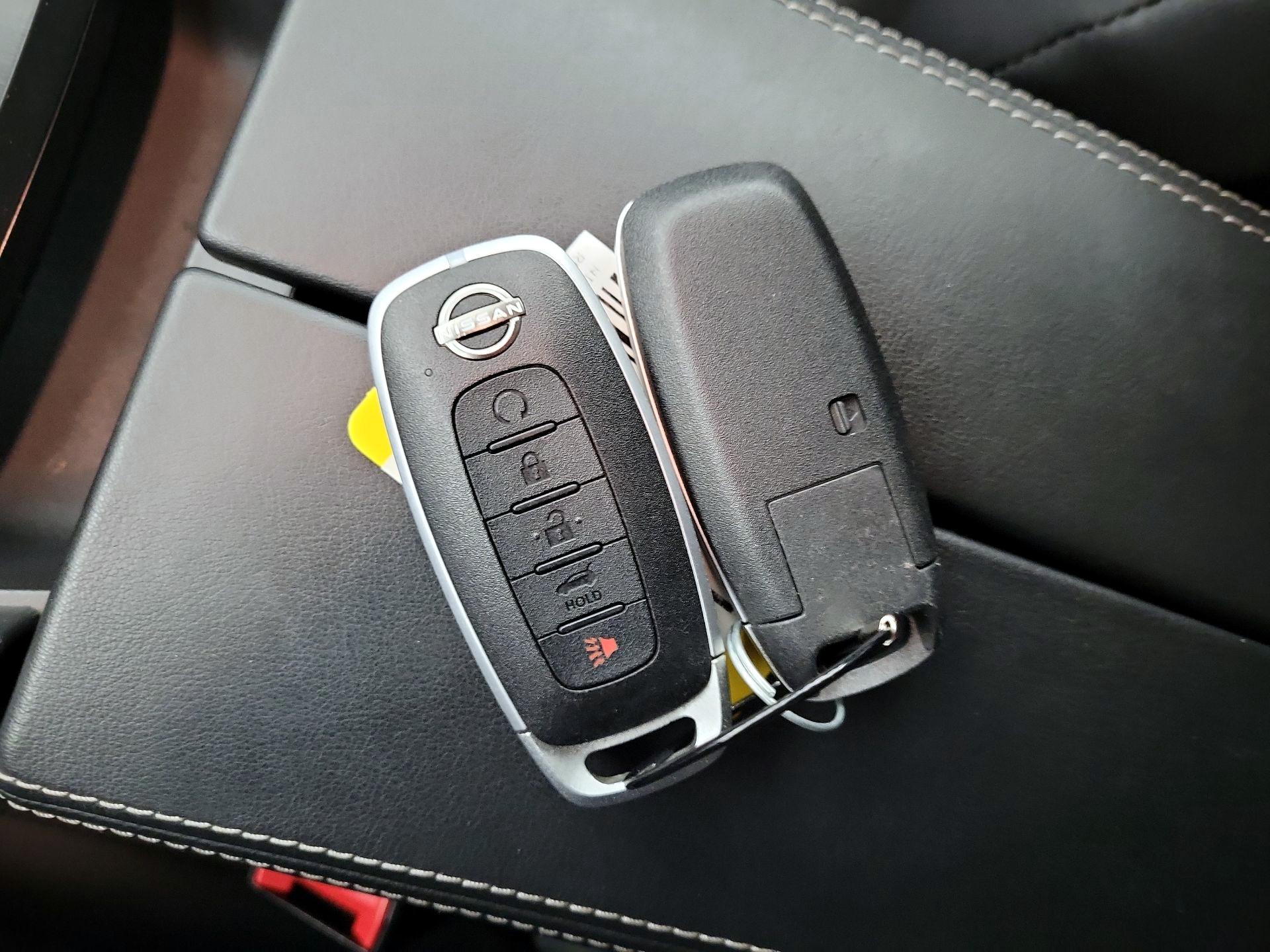 Thumbnail: 2023 Nissan Rogue - 16