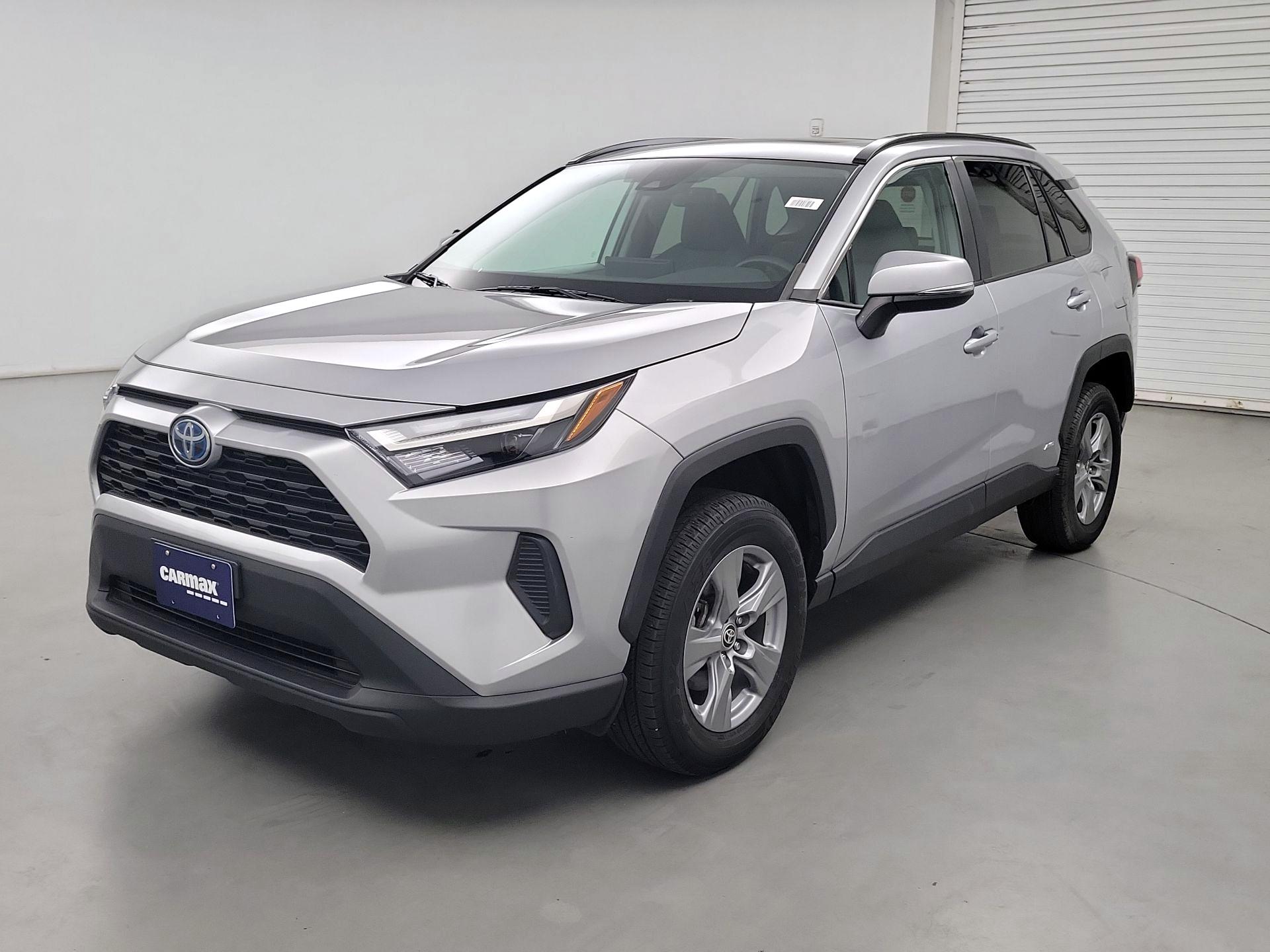 Thumbnail: 2022 Toyota RAV4 - 3