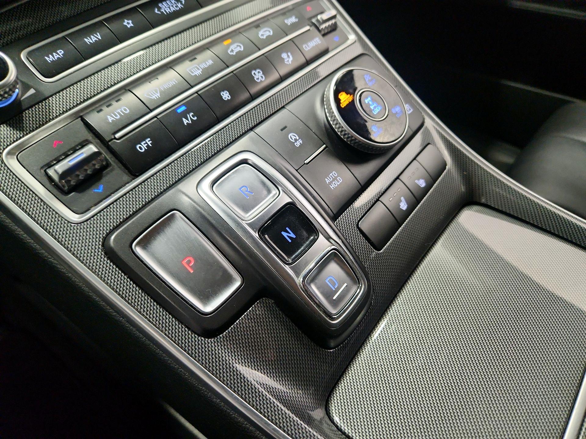 Thumbnail: 2023 Hyundai Santa Fe - 18