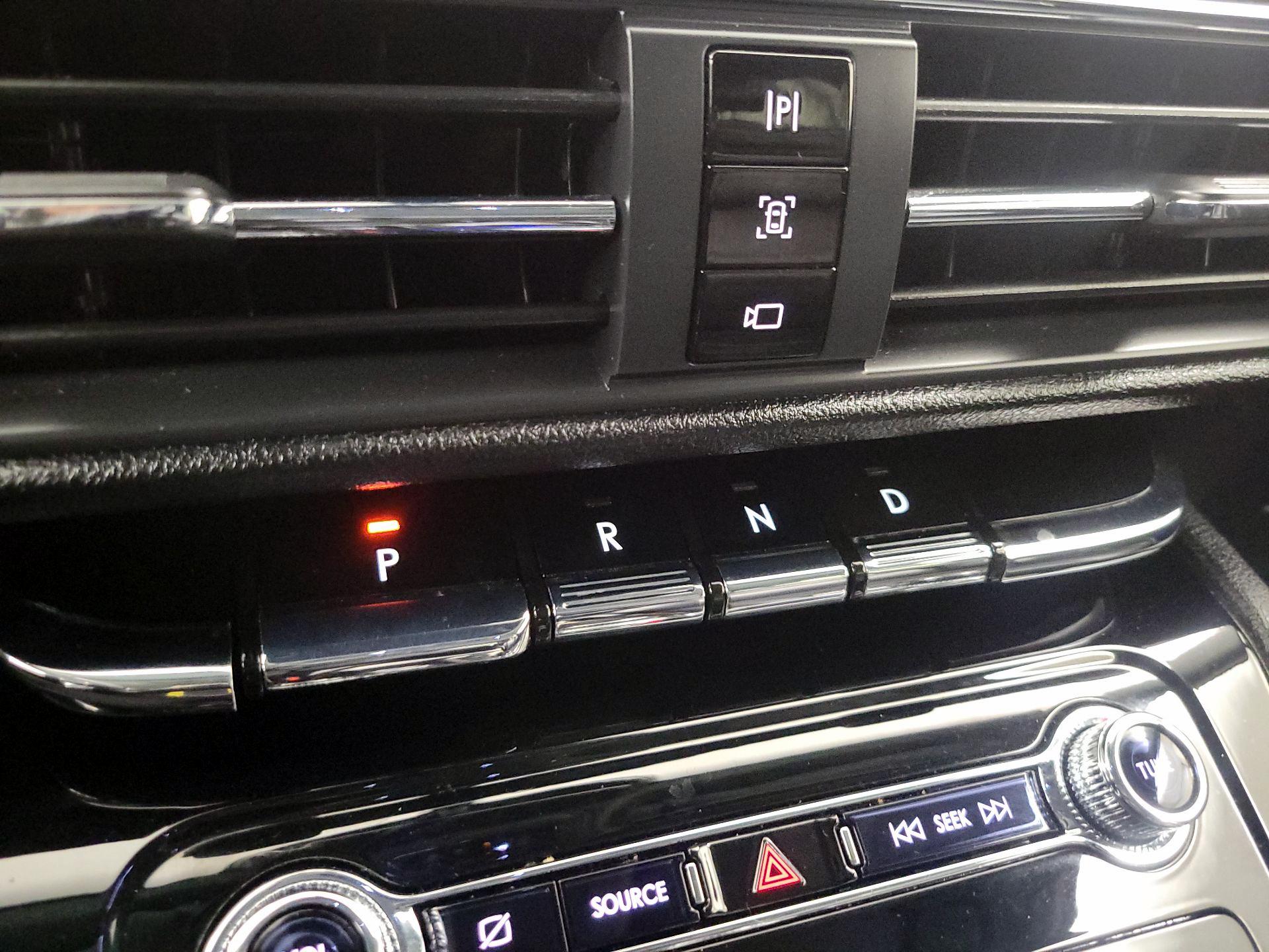 Thumbnail: 2021 Lincoln Corsair - 18