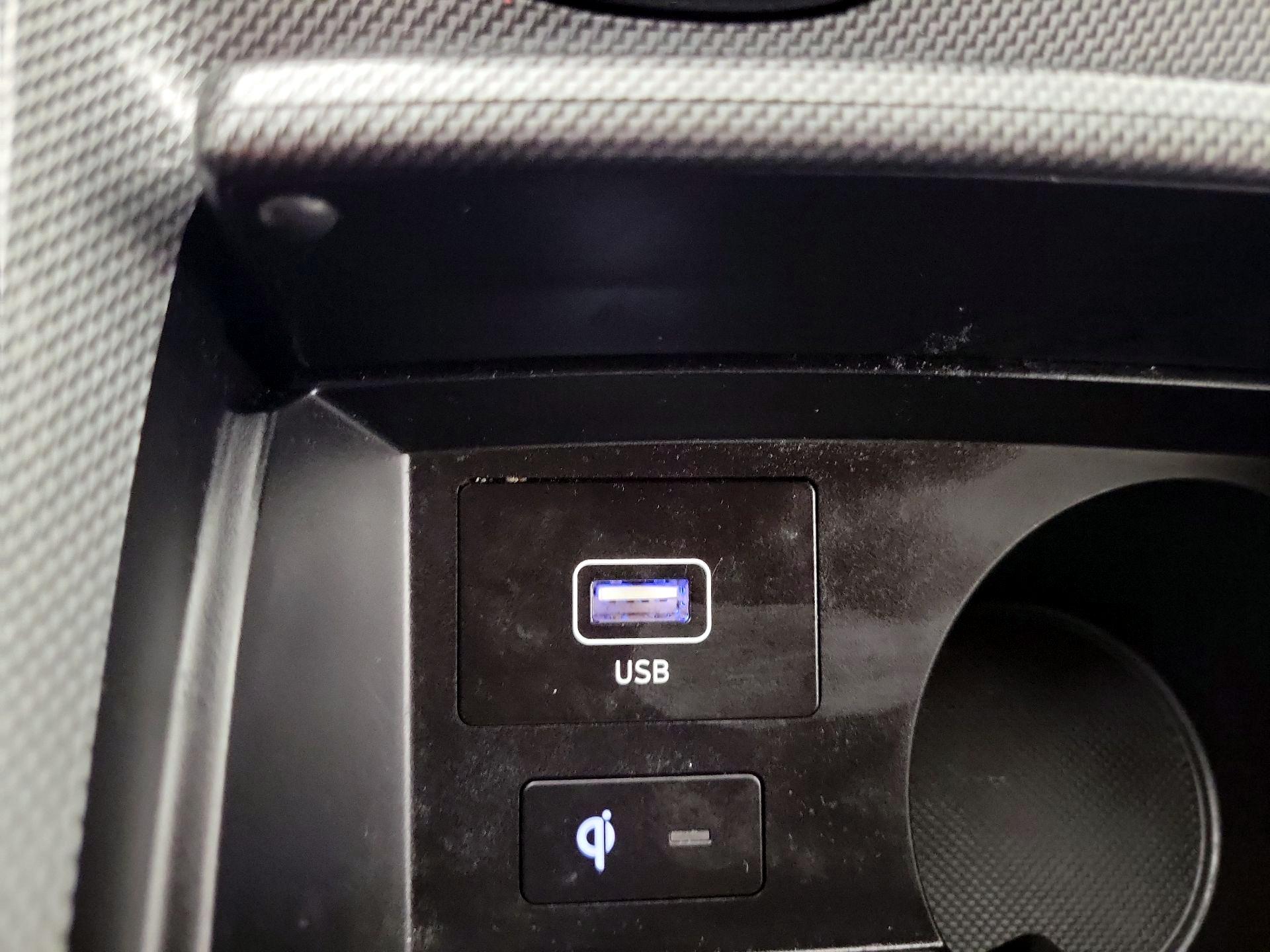 Thumbnail: 2023 Hyundai Santa Fe - 17