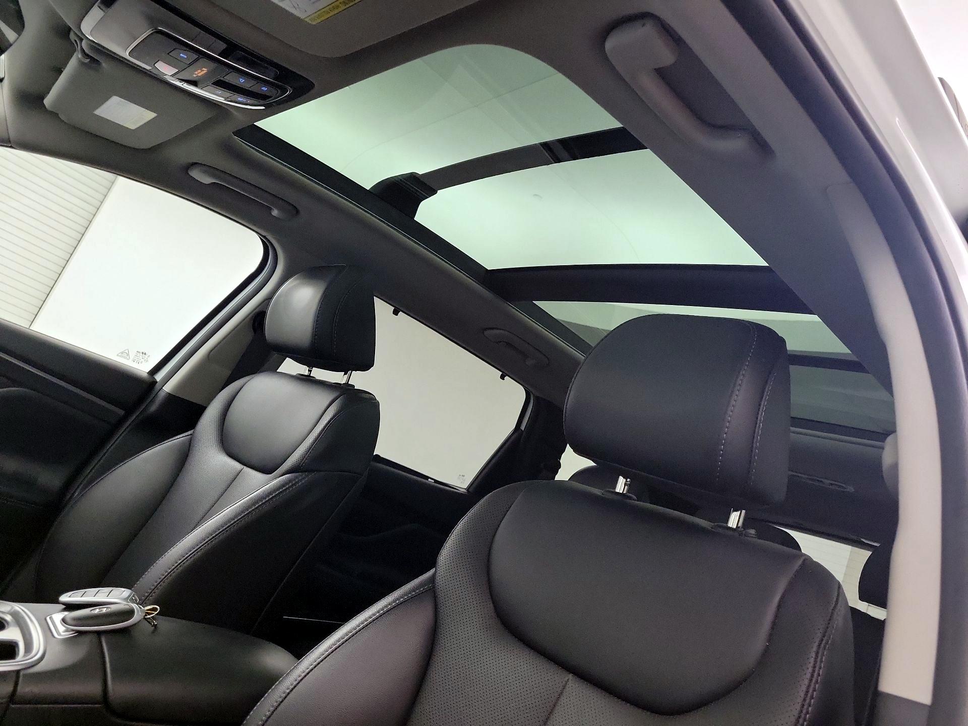 Thumbnail: 2023 Hyundai Santa Fe - 18