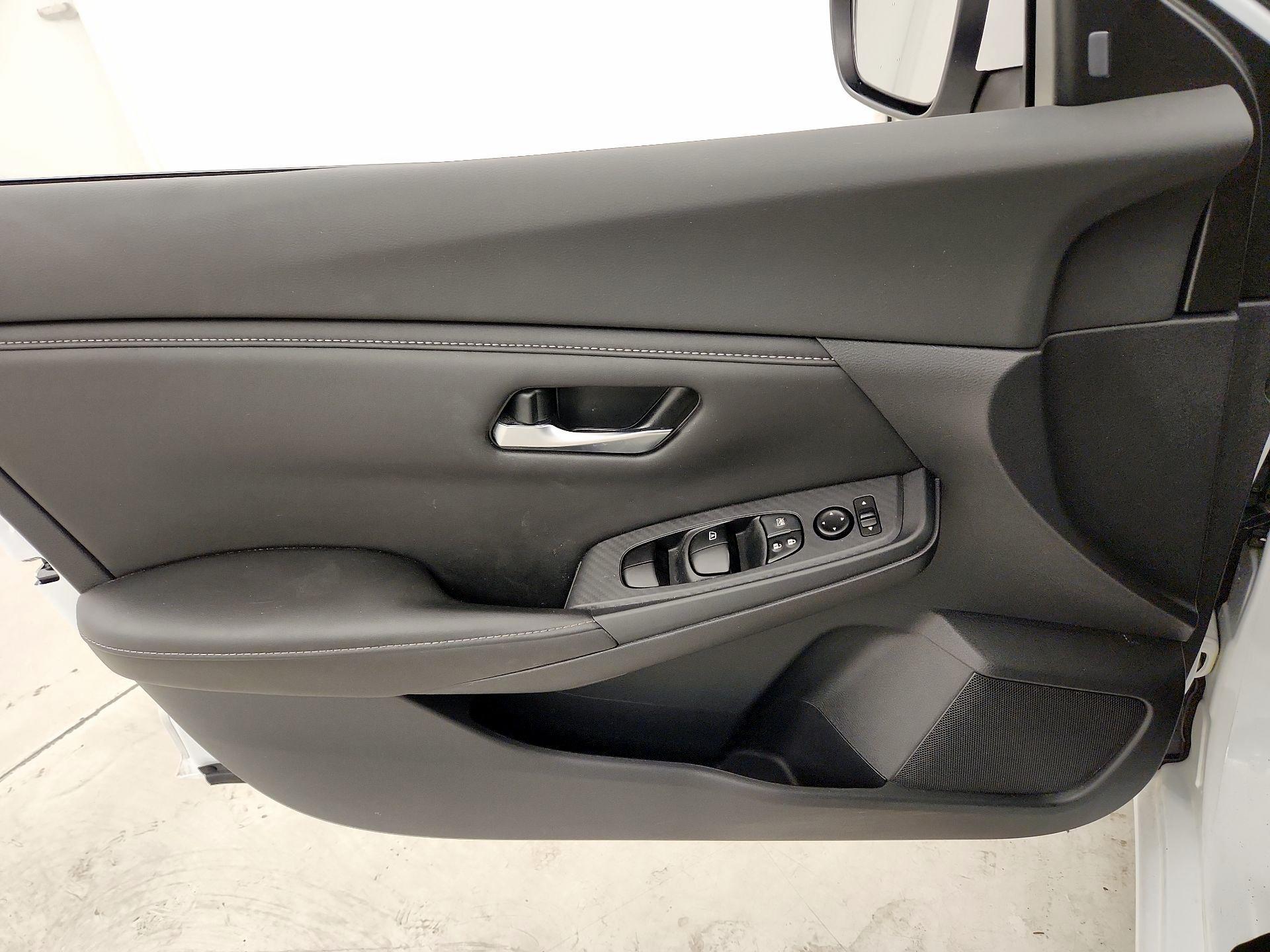 Thumbnail: 2022 Nissan Sentra - 12