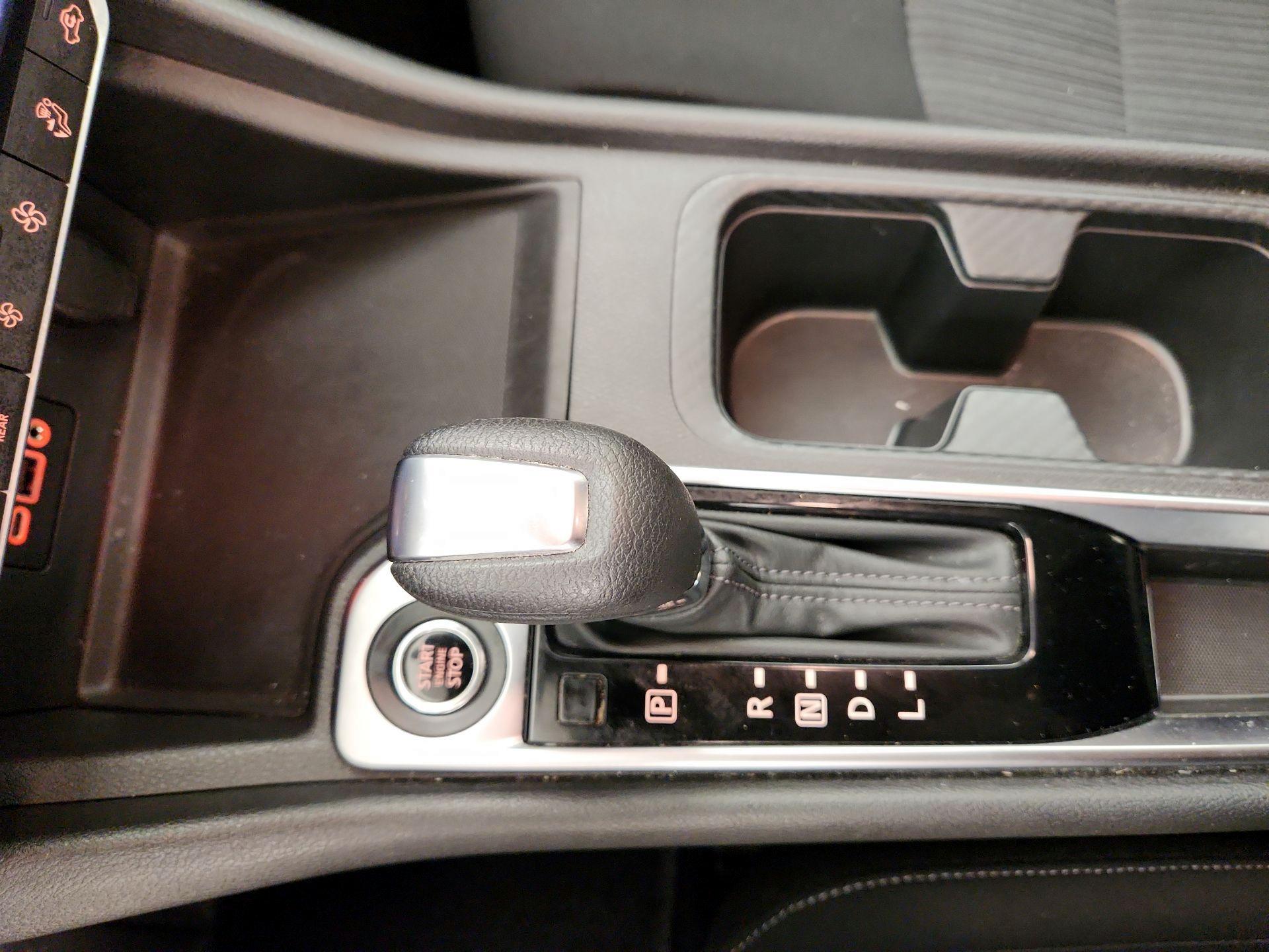 Thumbnail: 2022 Nissan Sentra - 17