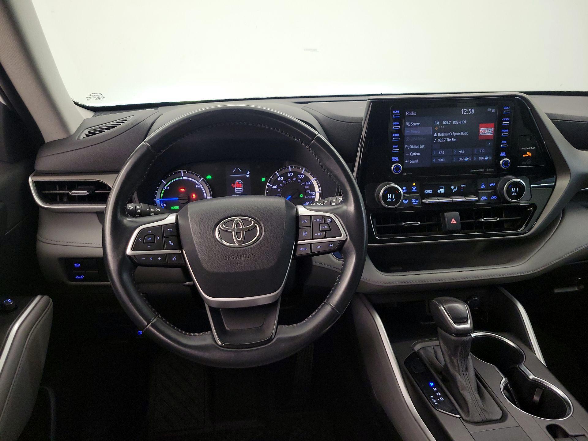 Thumbnail: 2022 Toyota Highlander - 10