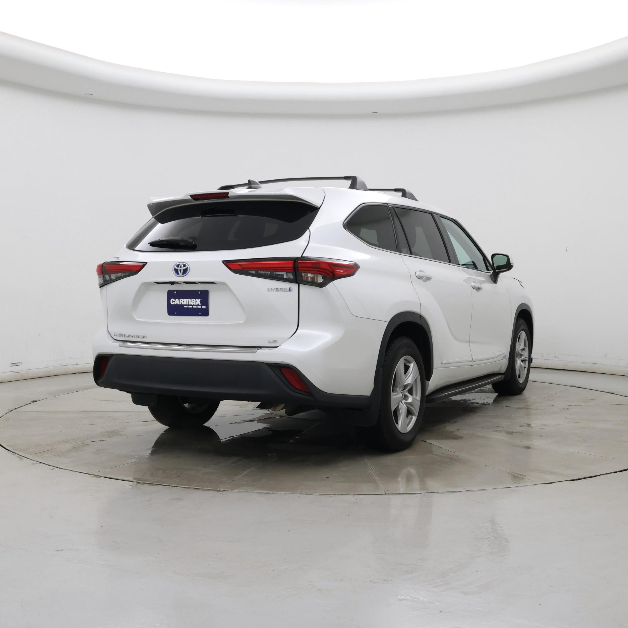 Thumbnail: 2022 Toyota Highlander - 8