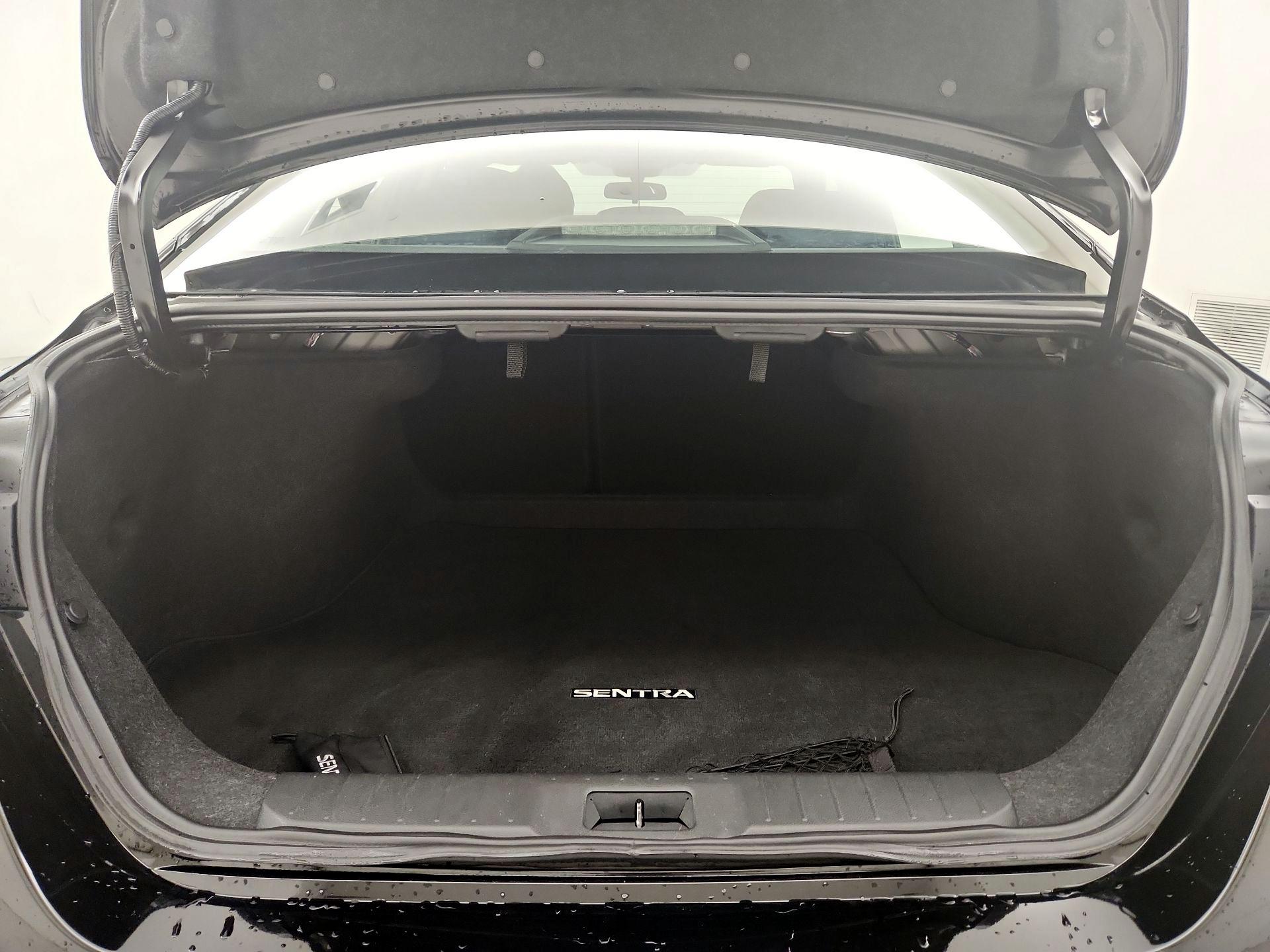 Thumbnail: 2023 Nissan Sentra - 20