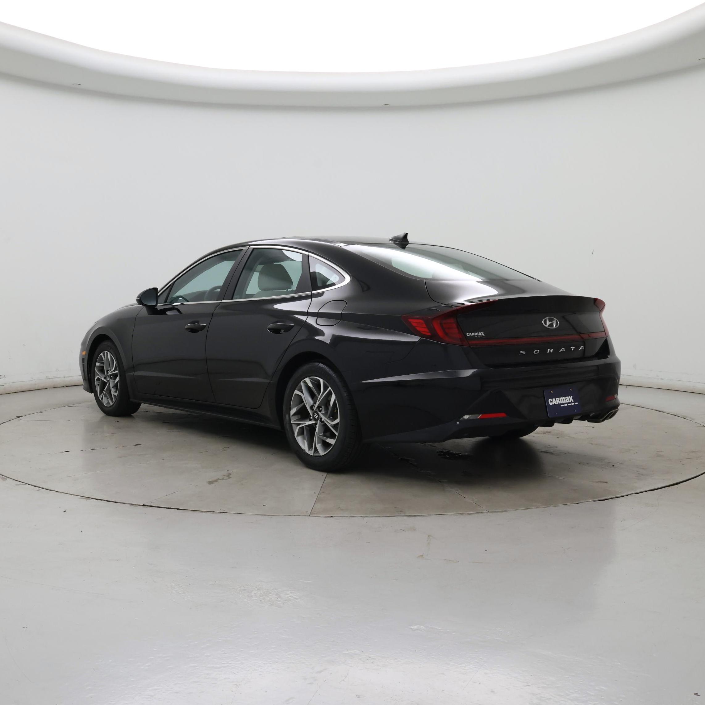 Thumbnail: 2023 Hyundai Sonata - 2