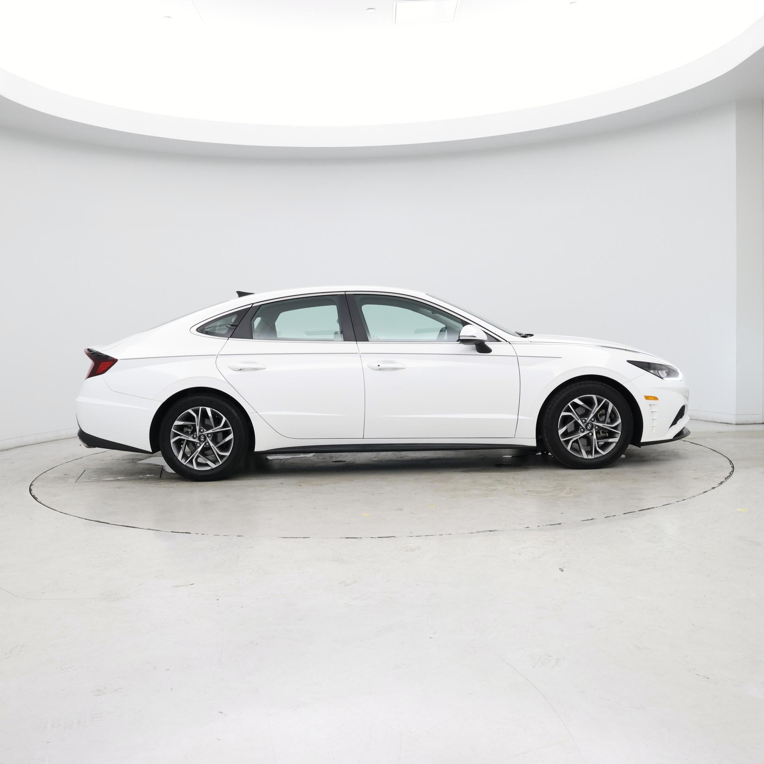 Thumbnail: 2023 Hyundai Sonata - 7