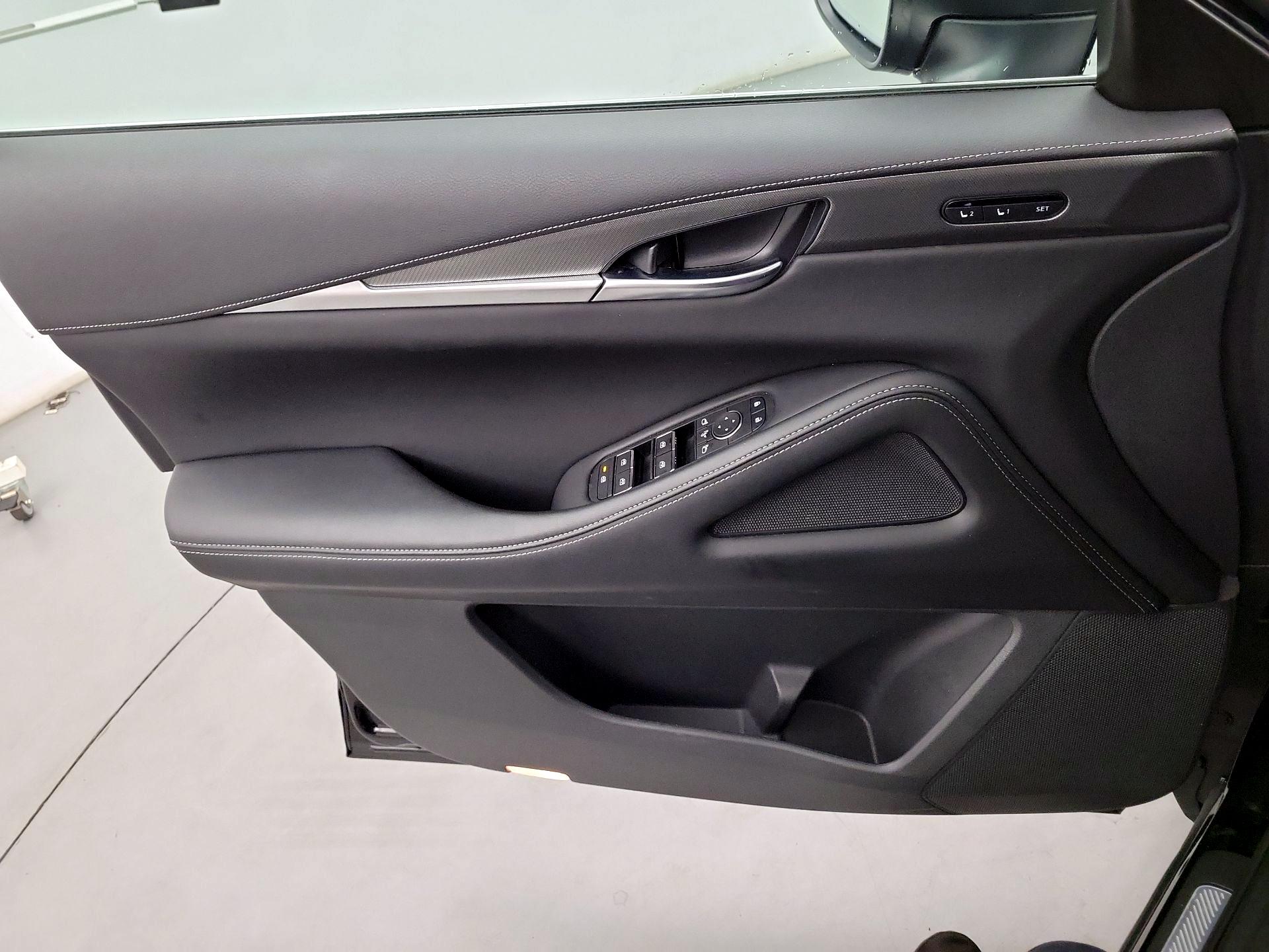 Thumbnail: 2023 INFINITI QX60 - 10