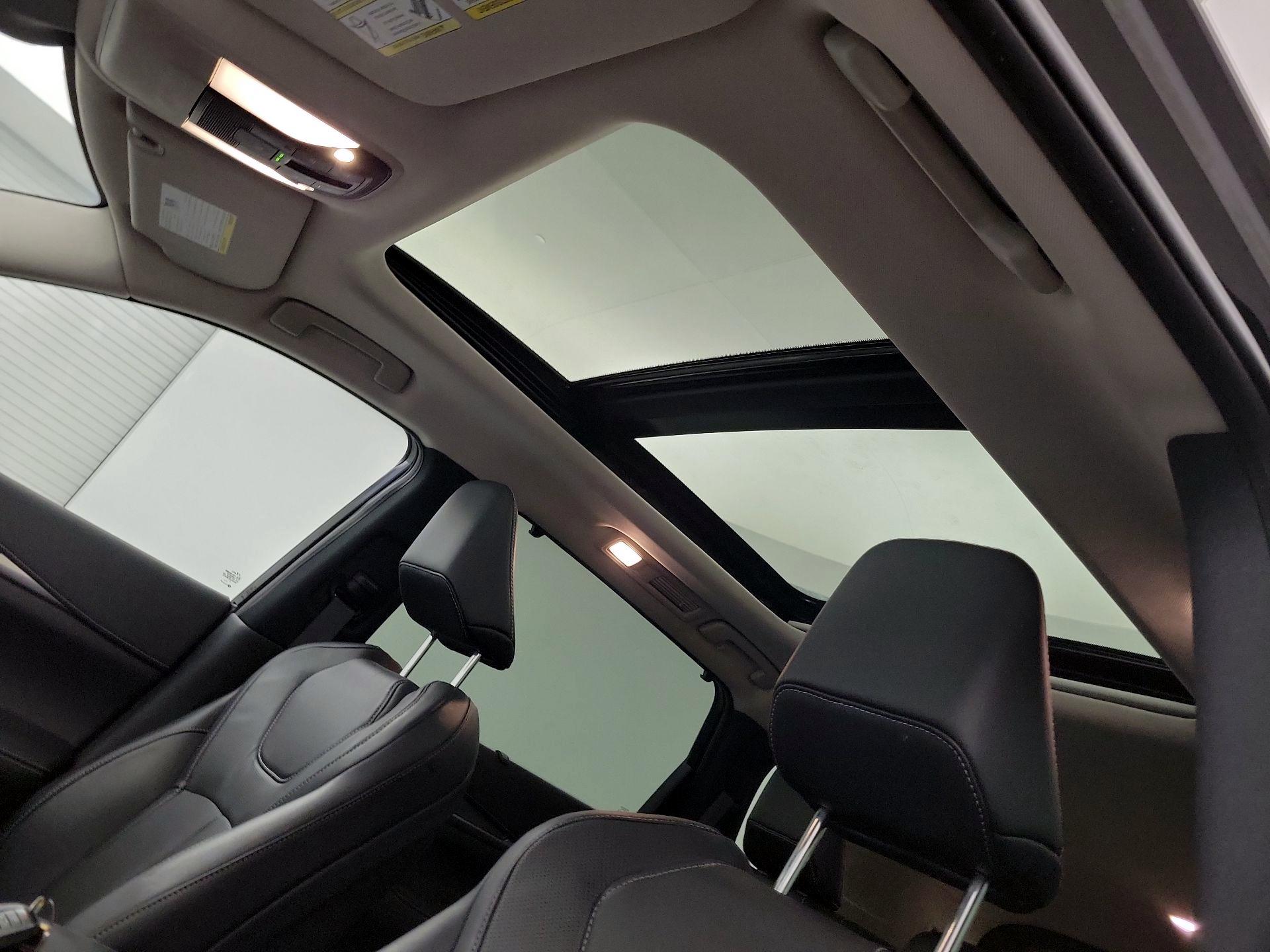 Thumbnail: 2023 INFINITI QX60 - 18