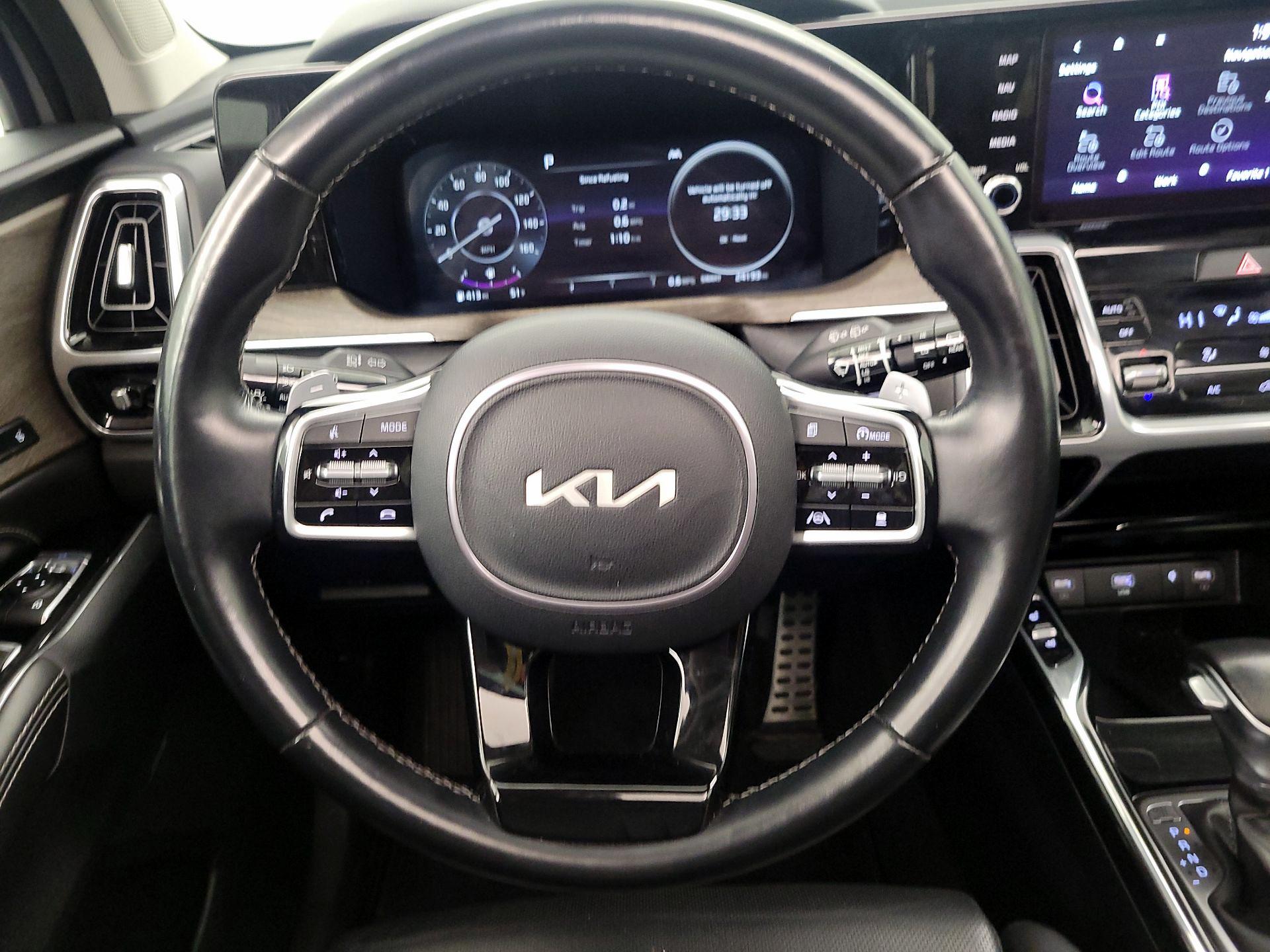 Thumbnail: 2023 Kia Sorento - 10