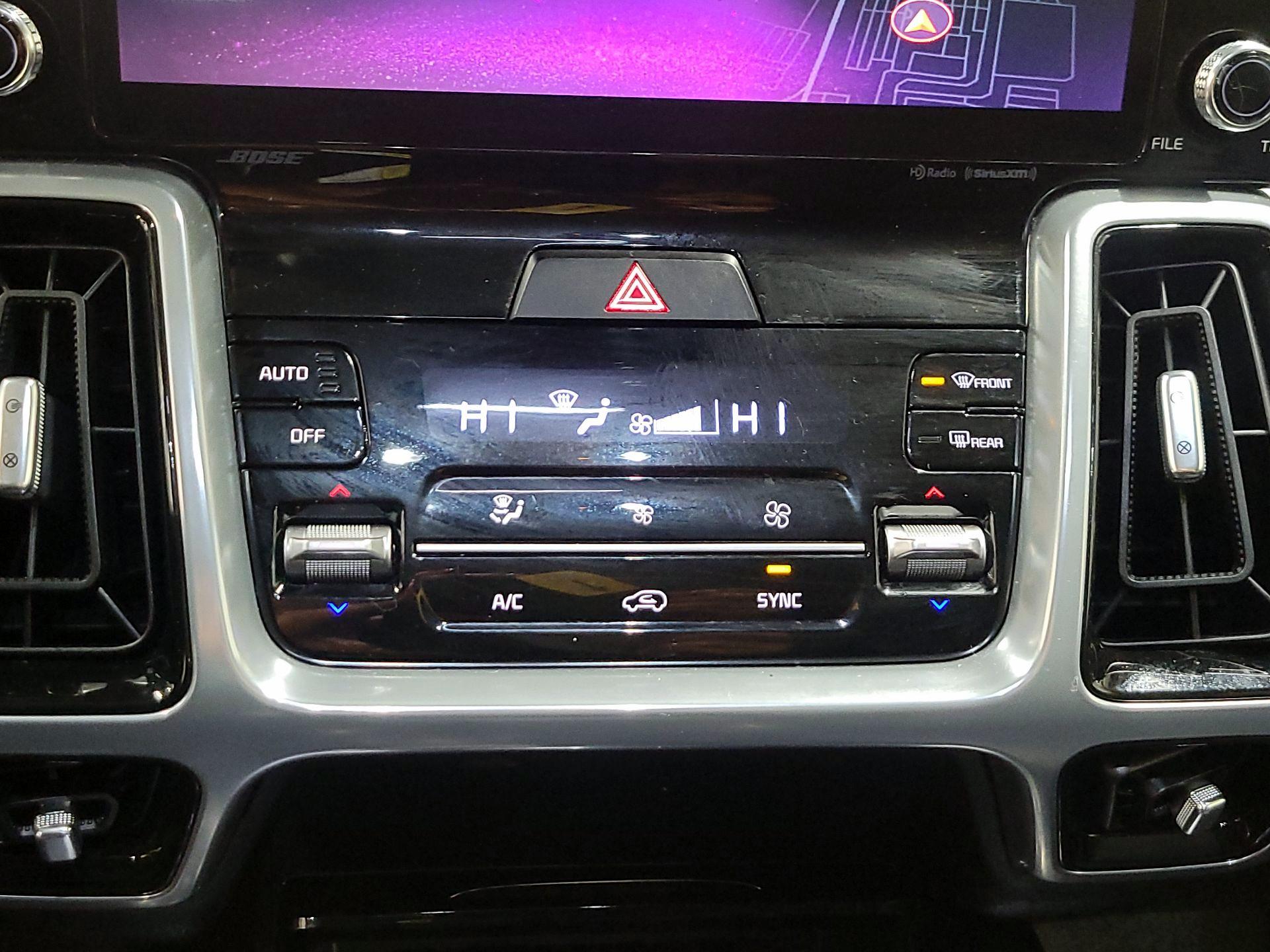 Thumbnail: 2023 Kia Sorento - 17