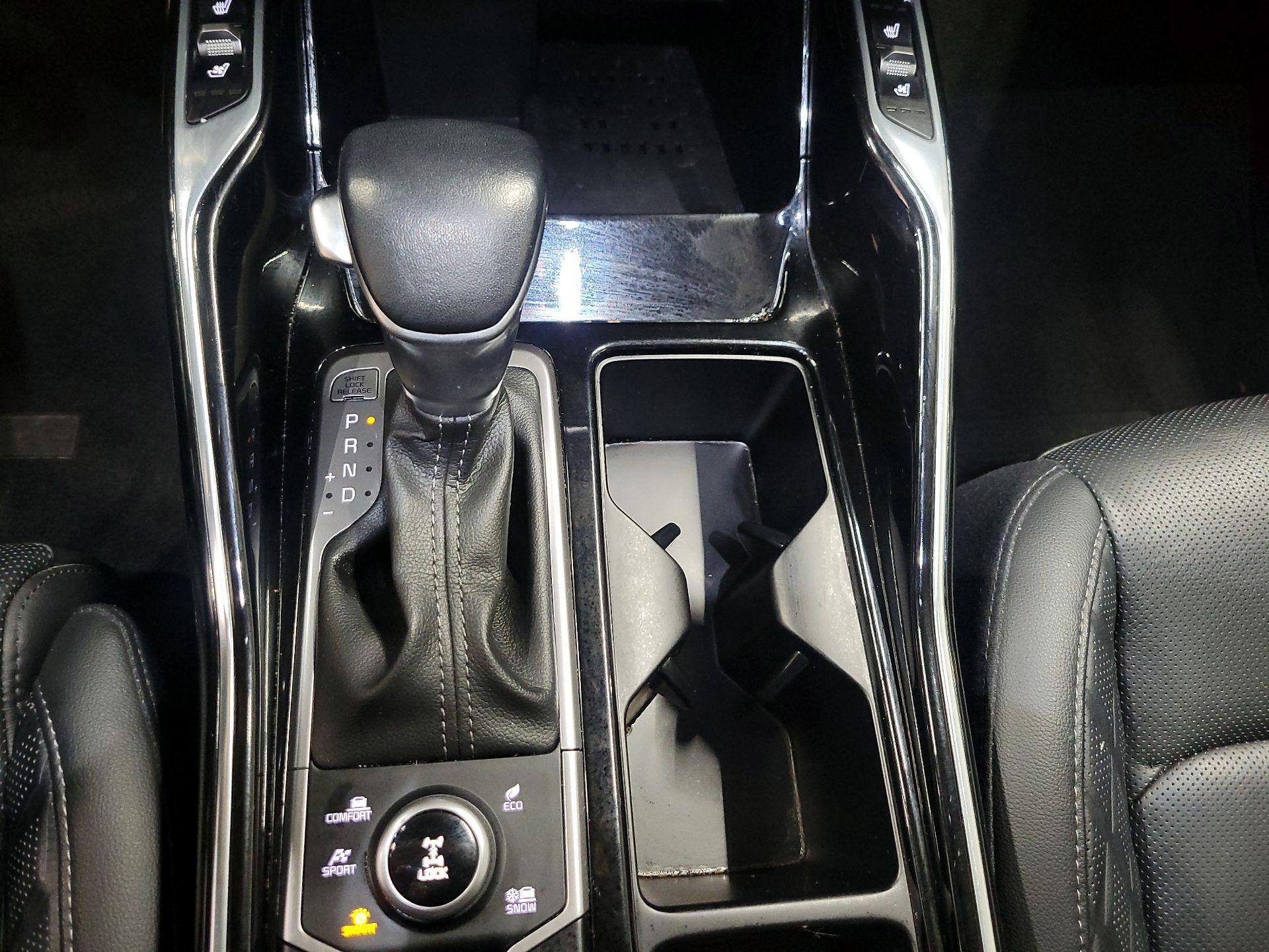 Thumbnail: 2023 Kia Sorento - 18