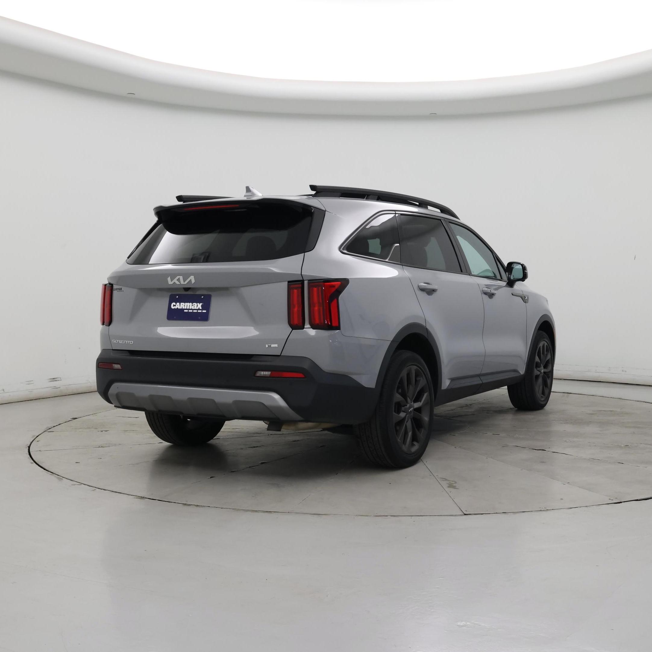 Thumbnail: 2023 Kia Sorento - 8