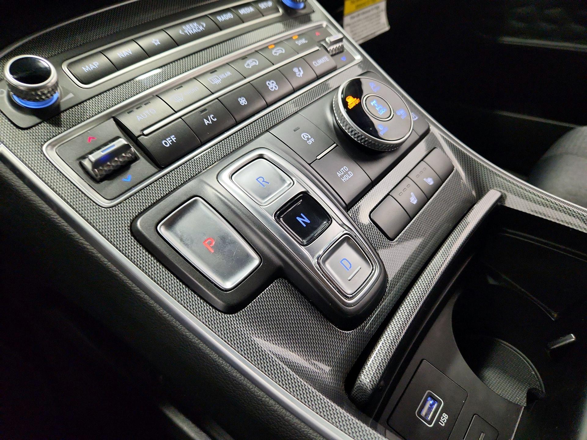 Thumbnail: 2023 Hyundai Santa Fe - 18