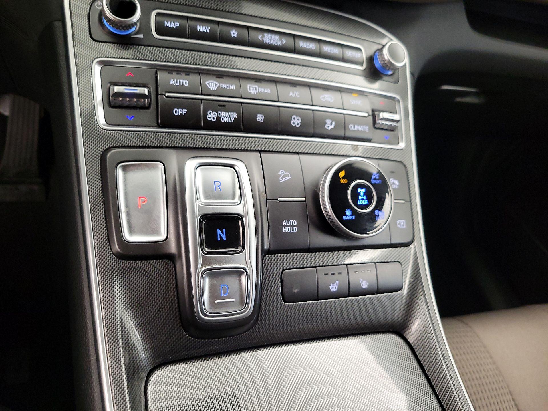 Thumbnail: 2023 Hyundai Santa Fe - 18