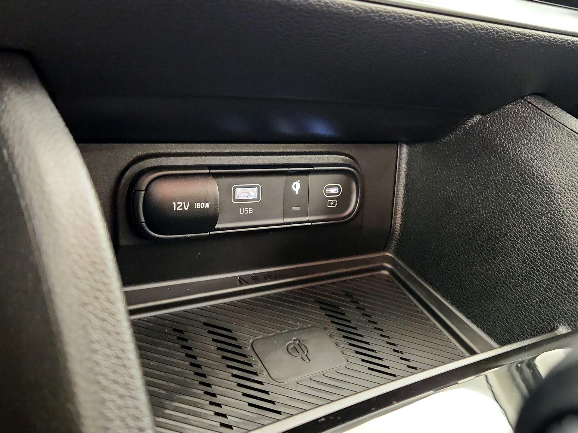 Thumbnail: 2023 Kia Sportage - 19