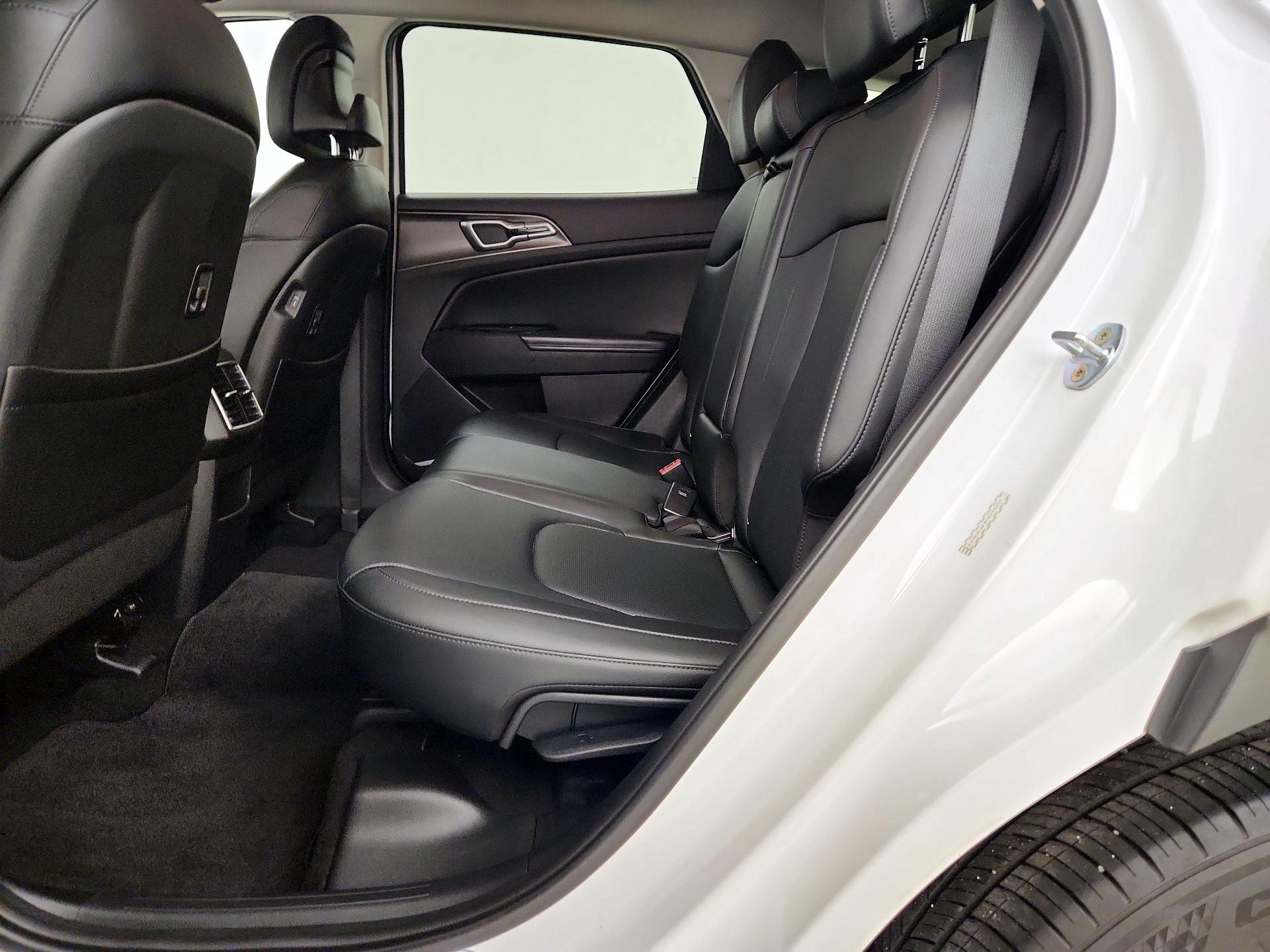 Thumbnail: 2023 Kia Sportage - 20