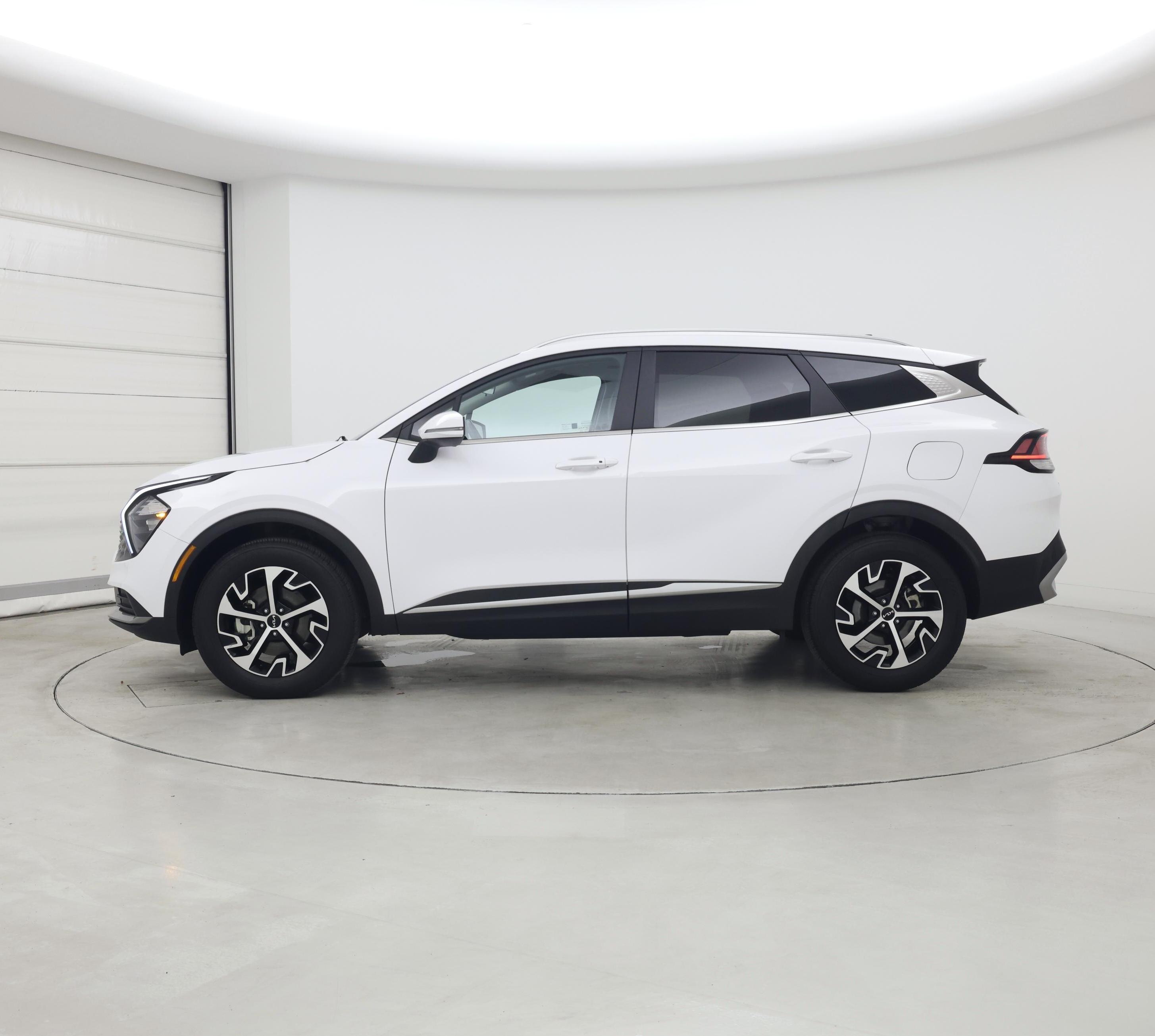 Thumbnail: 2023 Kia Sportage - 3