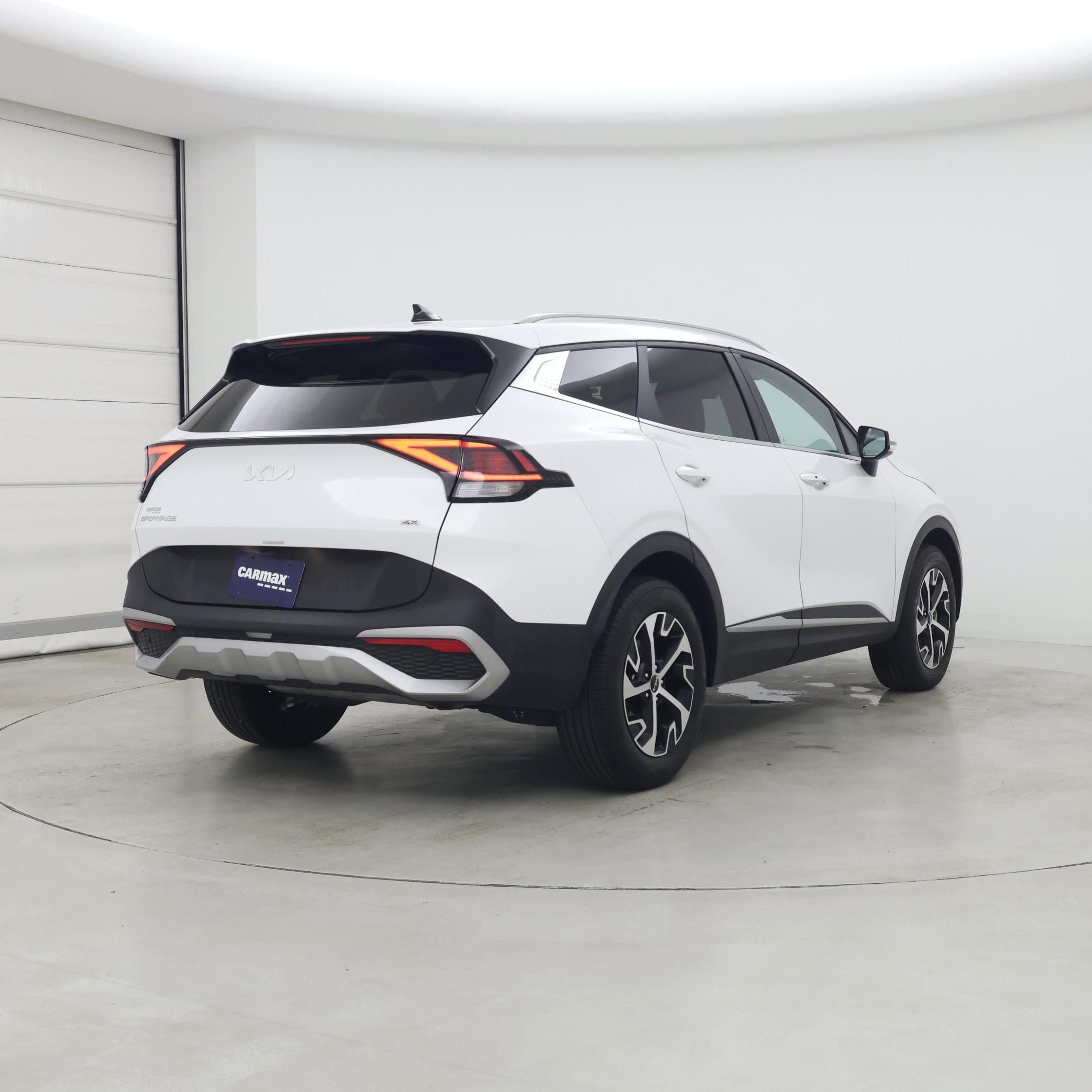 Thumbnail: 2023 Kia Sportage - 8