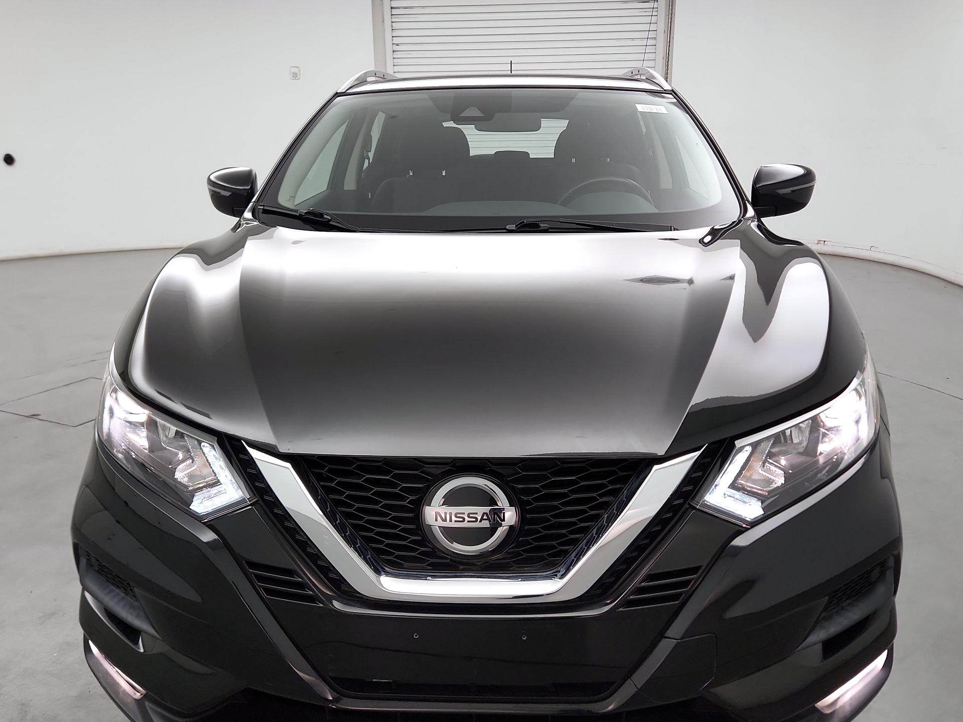 Thumbnail: 2021 Nissan Rogue Sport - 2