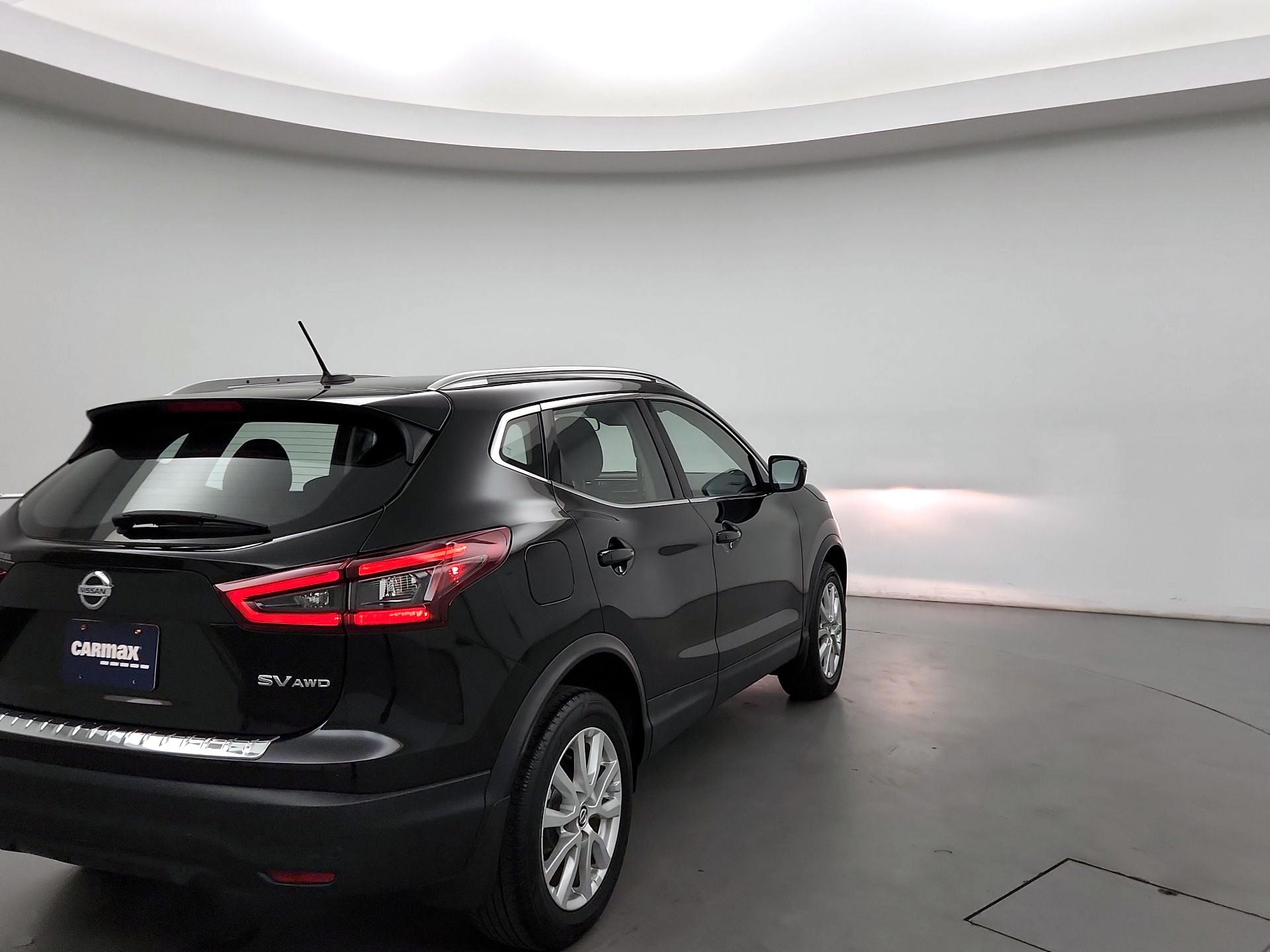 Thumbnail: 2021 Nissan Rogue Sport - 5