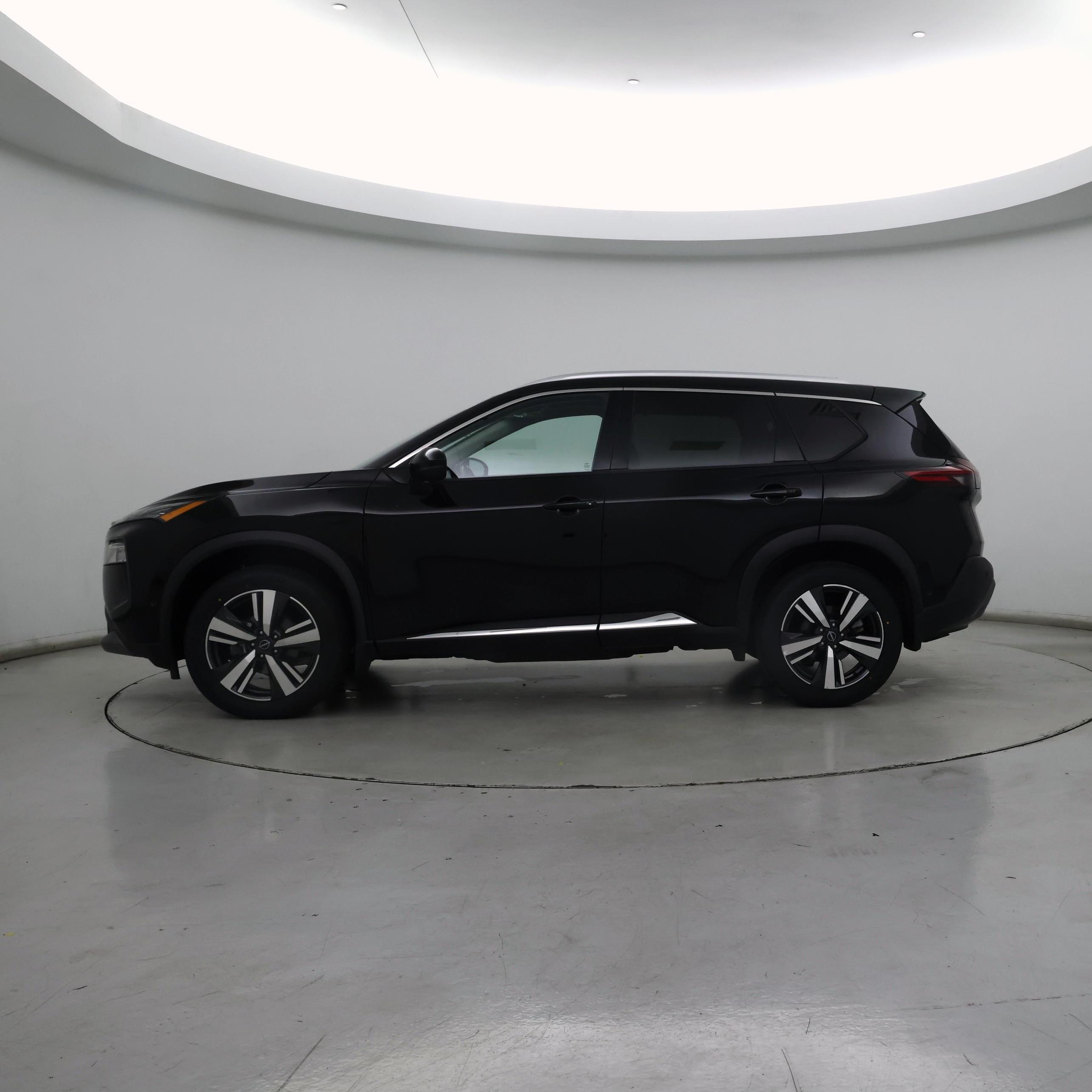 Thumbnail: 2023 Nissan Rogue - 3